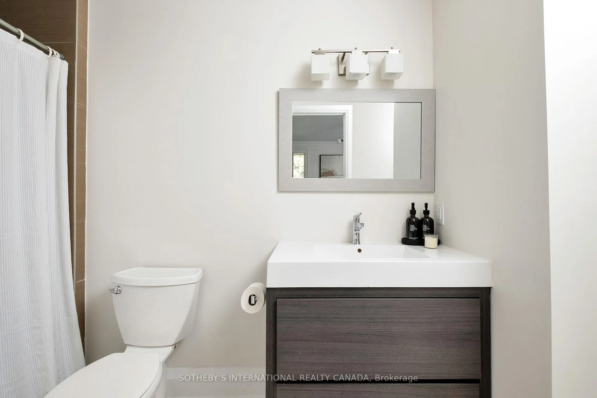 Photo 19 of 36 Shieldmark Crescent, Markham, Royal Orchard — HOMEH