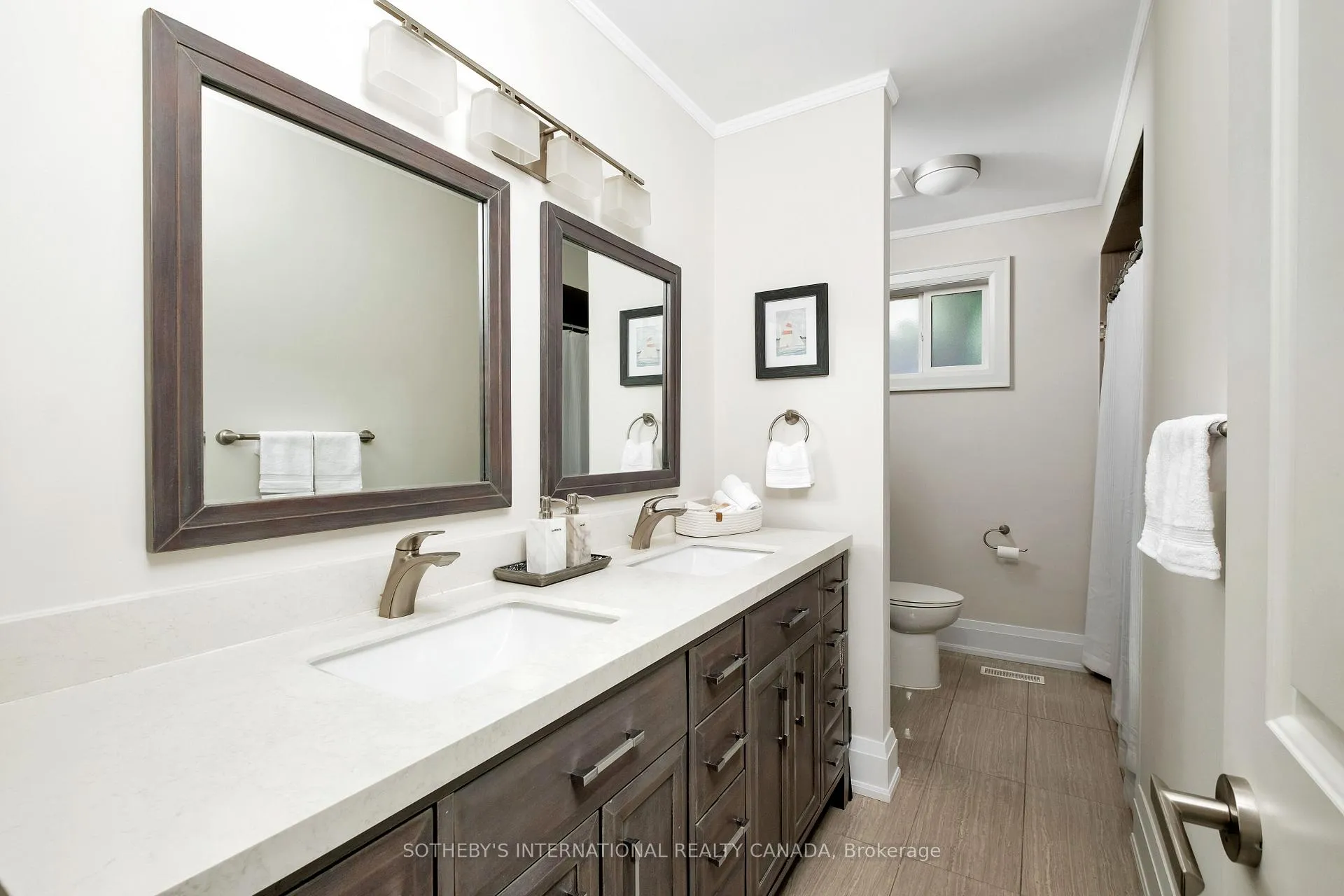 Photo 25 of 36 Shieldmark Crescent, Markham, Royal Orchard — HOMEH