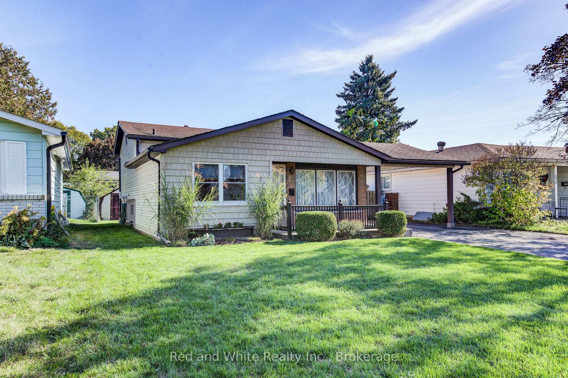 Photo 2 of 53 Belwood Crescent, Kitchener — HOMEH