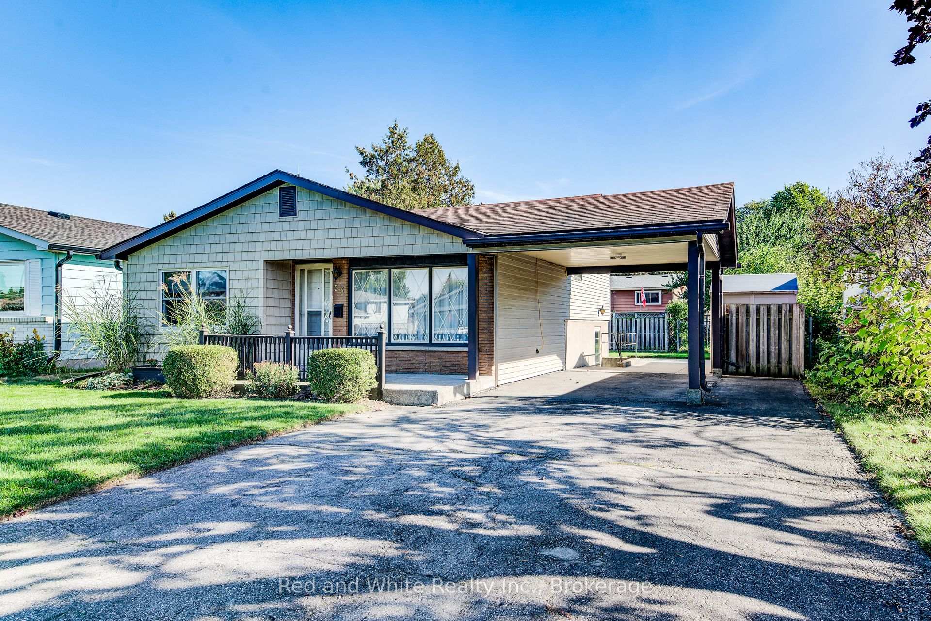 Photo 3 of 53 Belwood Crescent, Kitchener — HOMEH