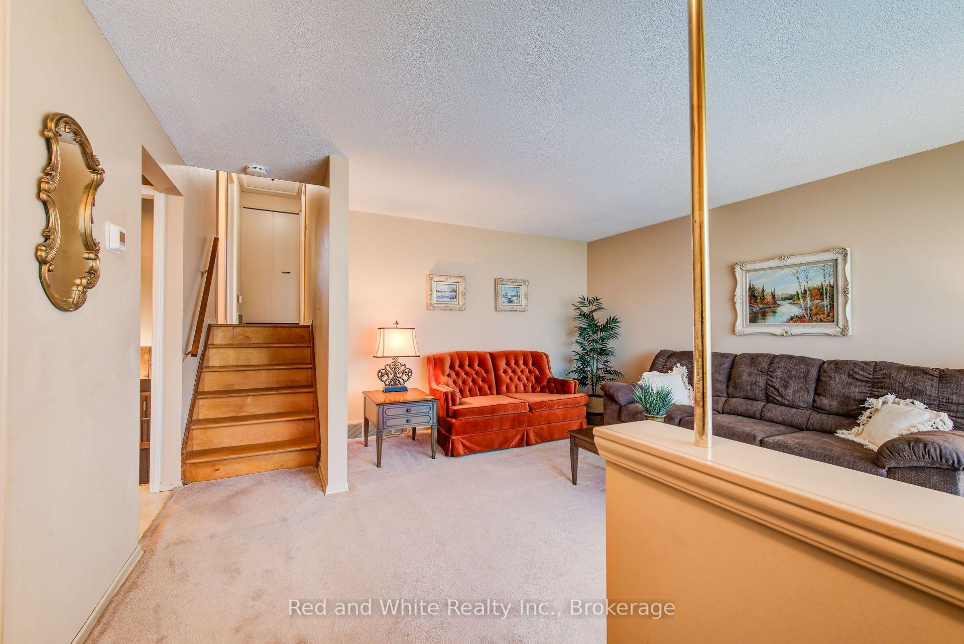 Photo 4 of 53 Belwood Crescent, Kitchener — HOMEH
