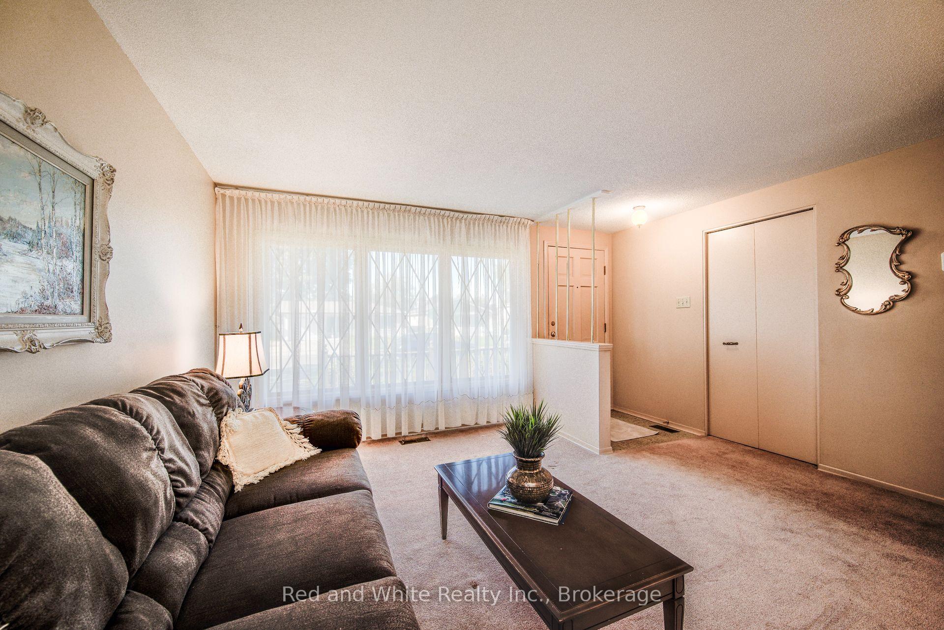 Photo 6 of 53 Belwood Crescent, Kitchener — HOMEH