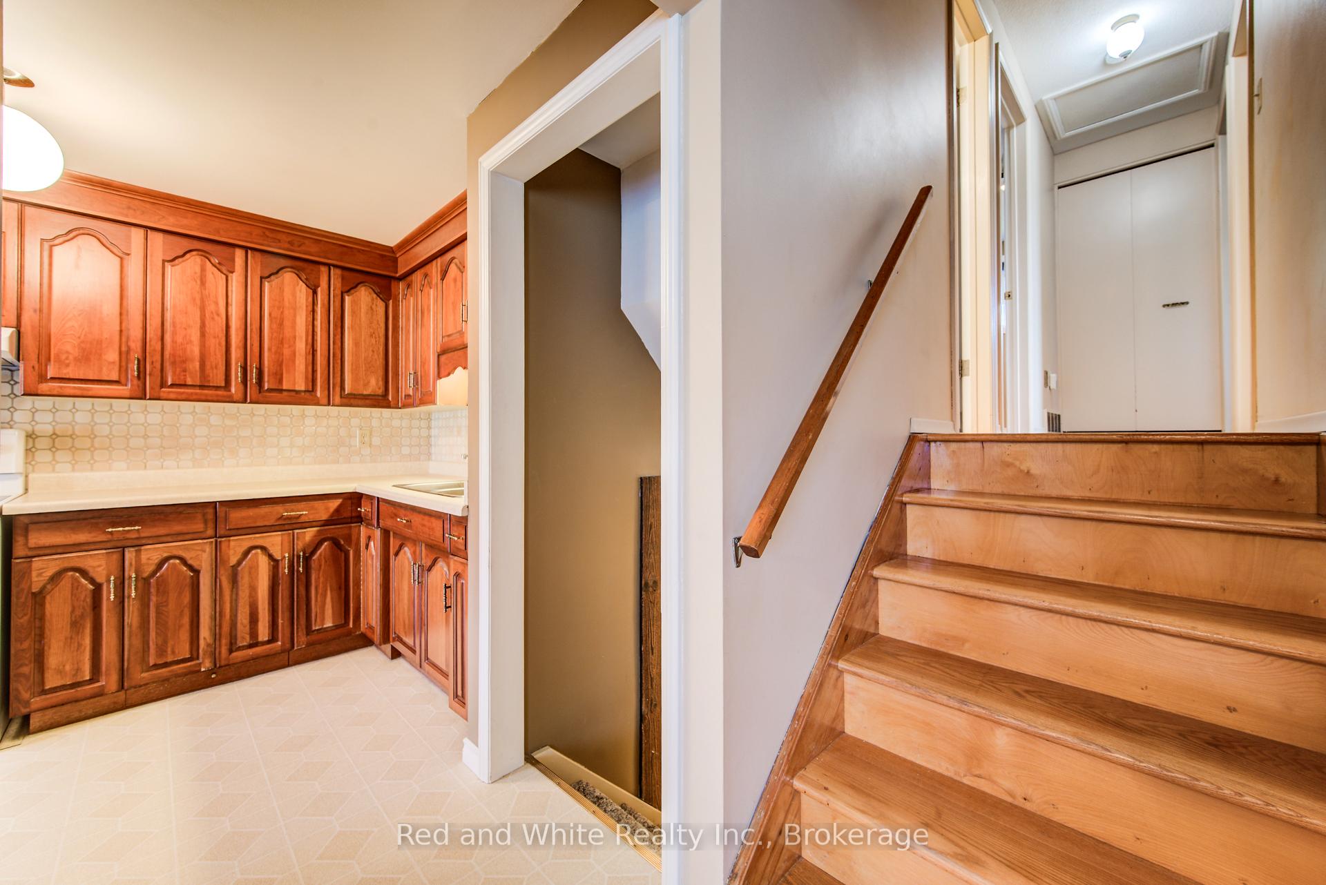 Photo 8 of 53 Belwood Crescent, Kitchener — HOMEH