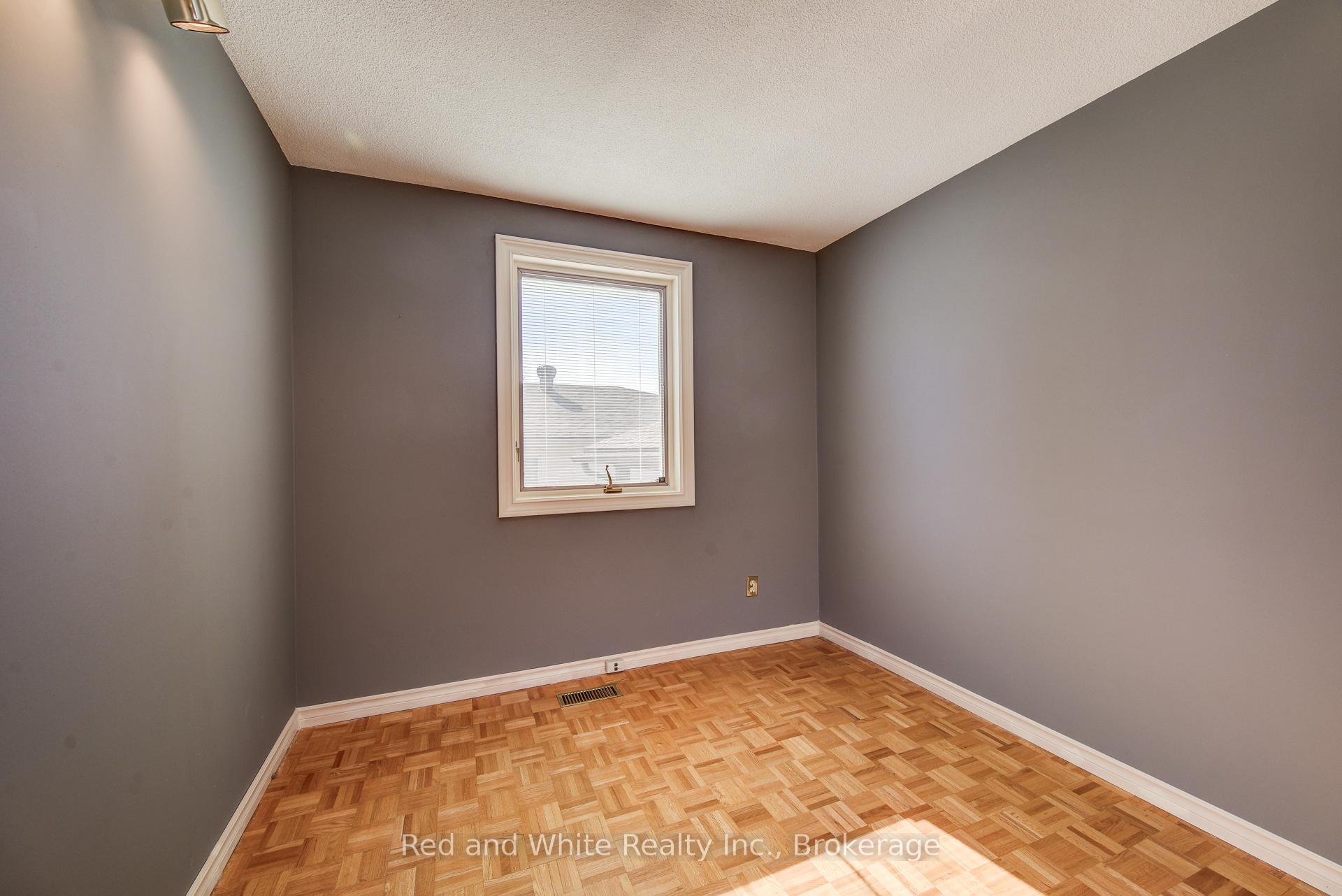 Photo 17 of 53 Belwood Crescent, Kitchener — HOMEH