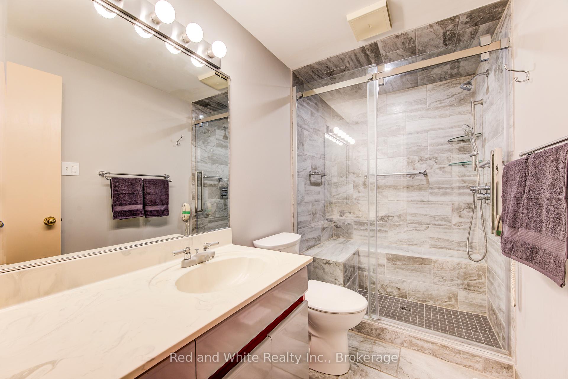 Photo 18 of 53 Belwood Crescent, Kitchener — HOMEH