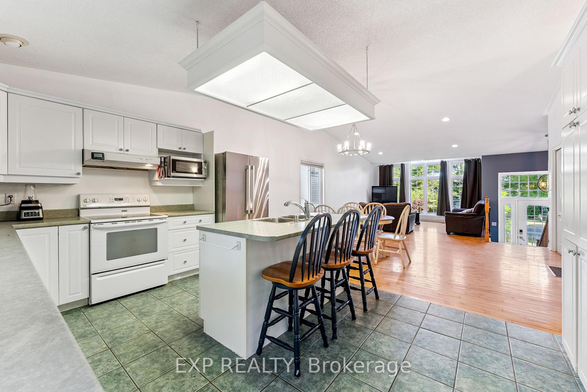 Photo 16 of 3 Bayshore Drive, Loyalist, Bath — HOMEH