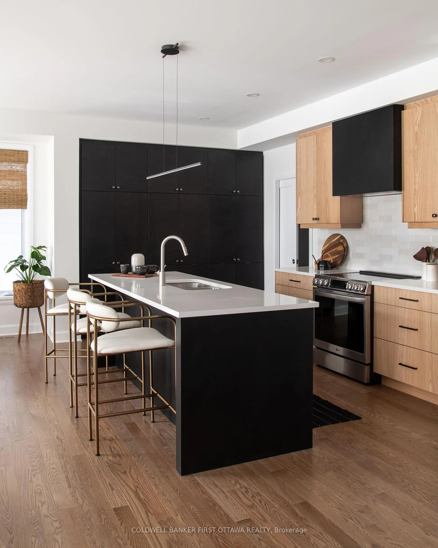 Photo 5 of 1702 Rotterdam Circle, Ottawa, Kanata - Rural Kanata (Central) — HOMEH