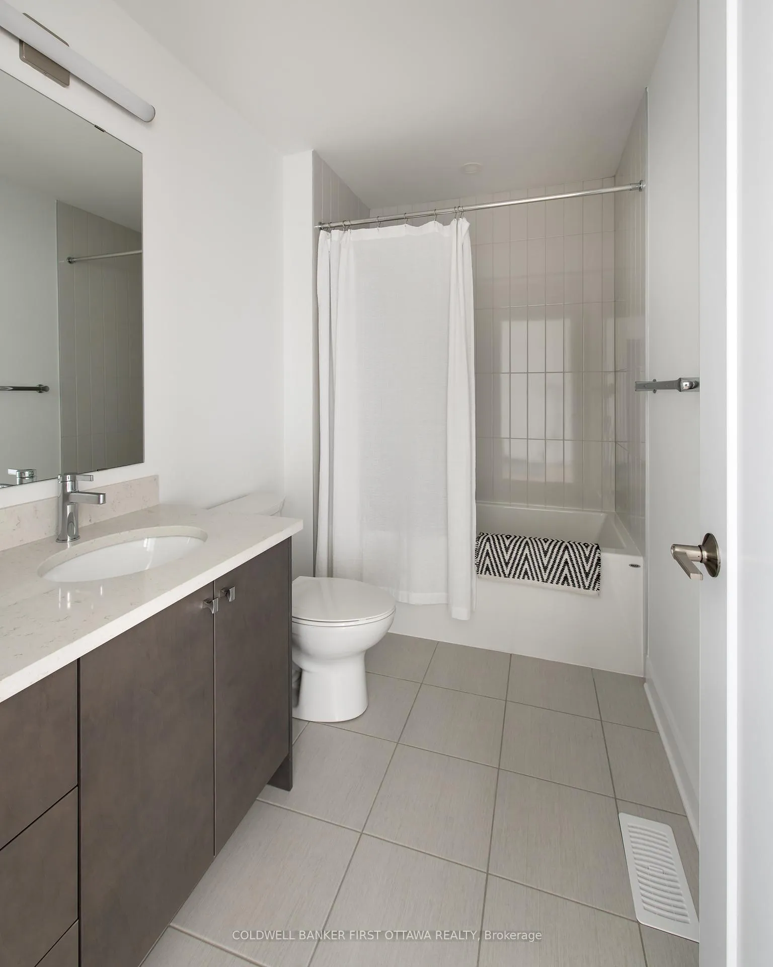 Photo 16 of 1702 Rotterdam Circle, Ottawa, Kanata - Rural Kanata (Central) — HOMEH