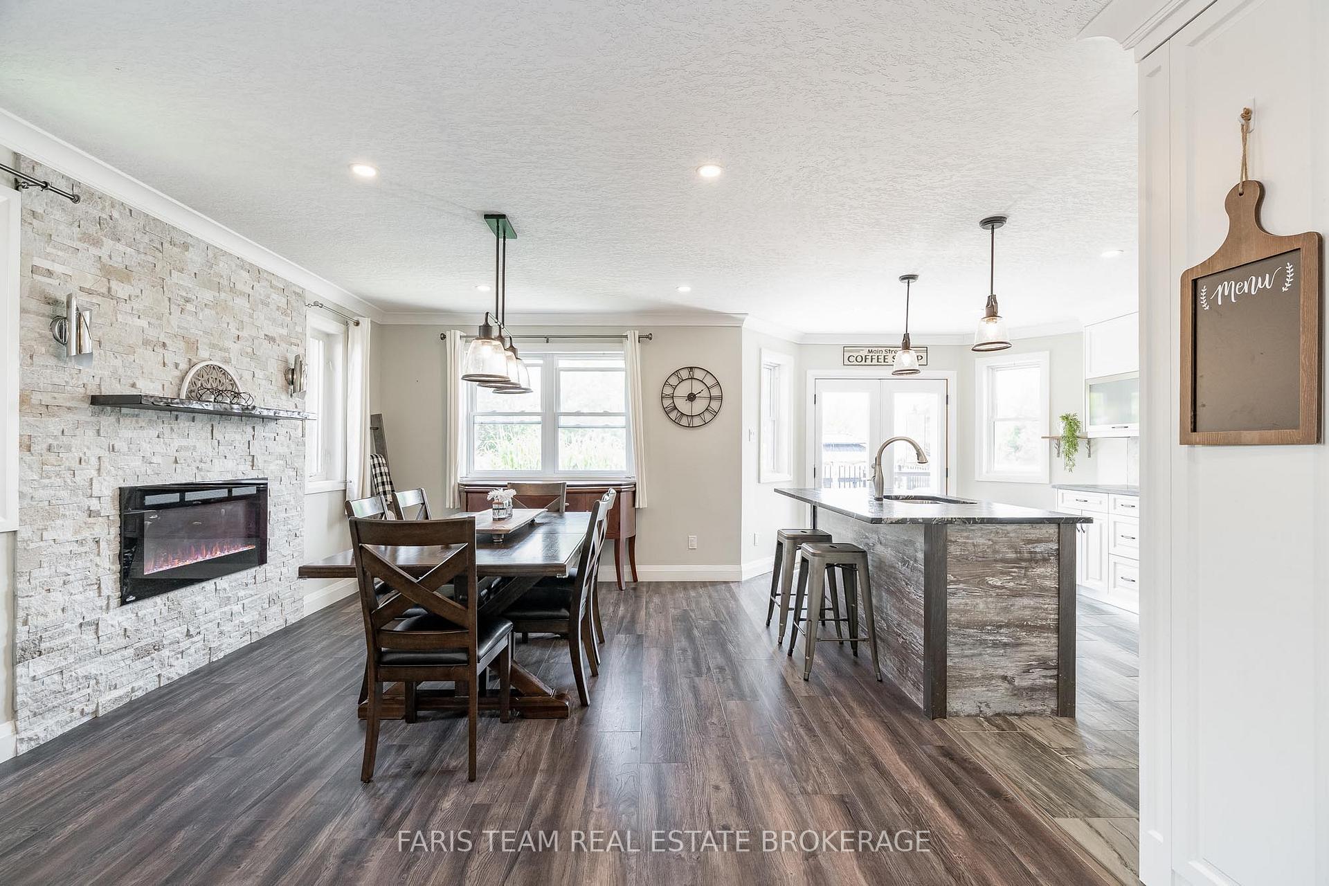 Photo 4 of 657 Burton Drive, Innisfil, Alcona — HOMEH