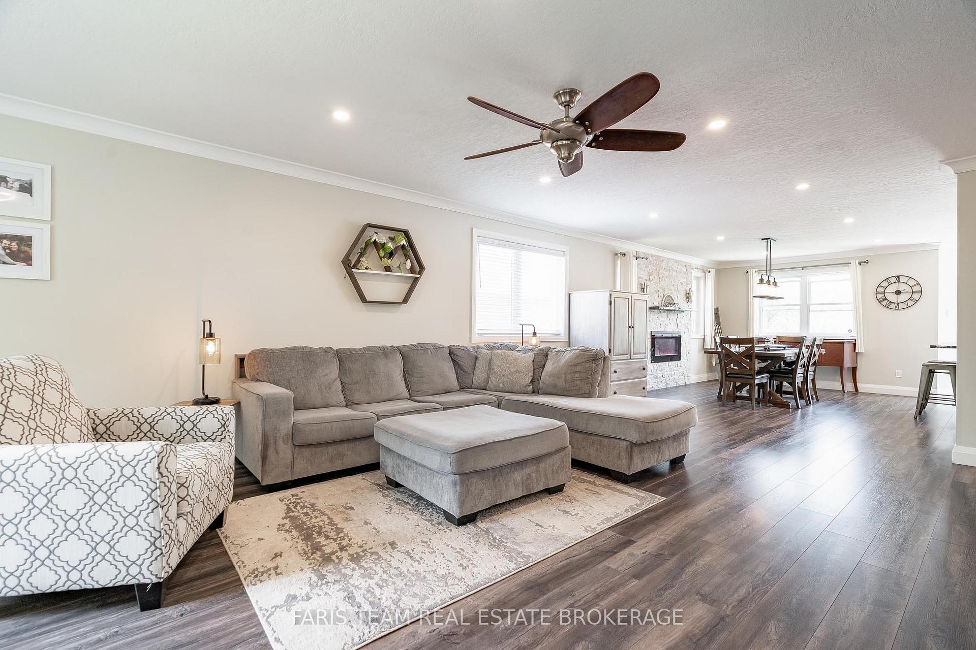 Photo 8 of 657 Burton Drive, Innisfil, Alcona — HOMEH