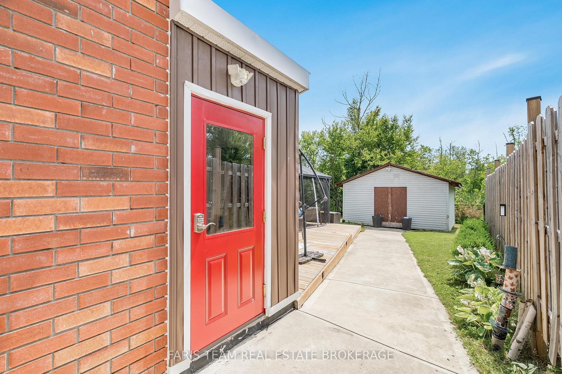 Photo 15 of 657 Burton Drive, Innisfil, Alcona — HOMEH