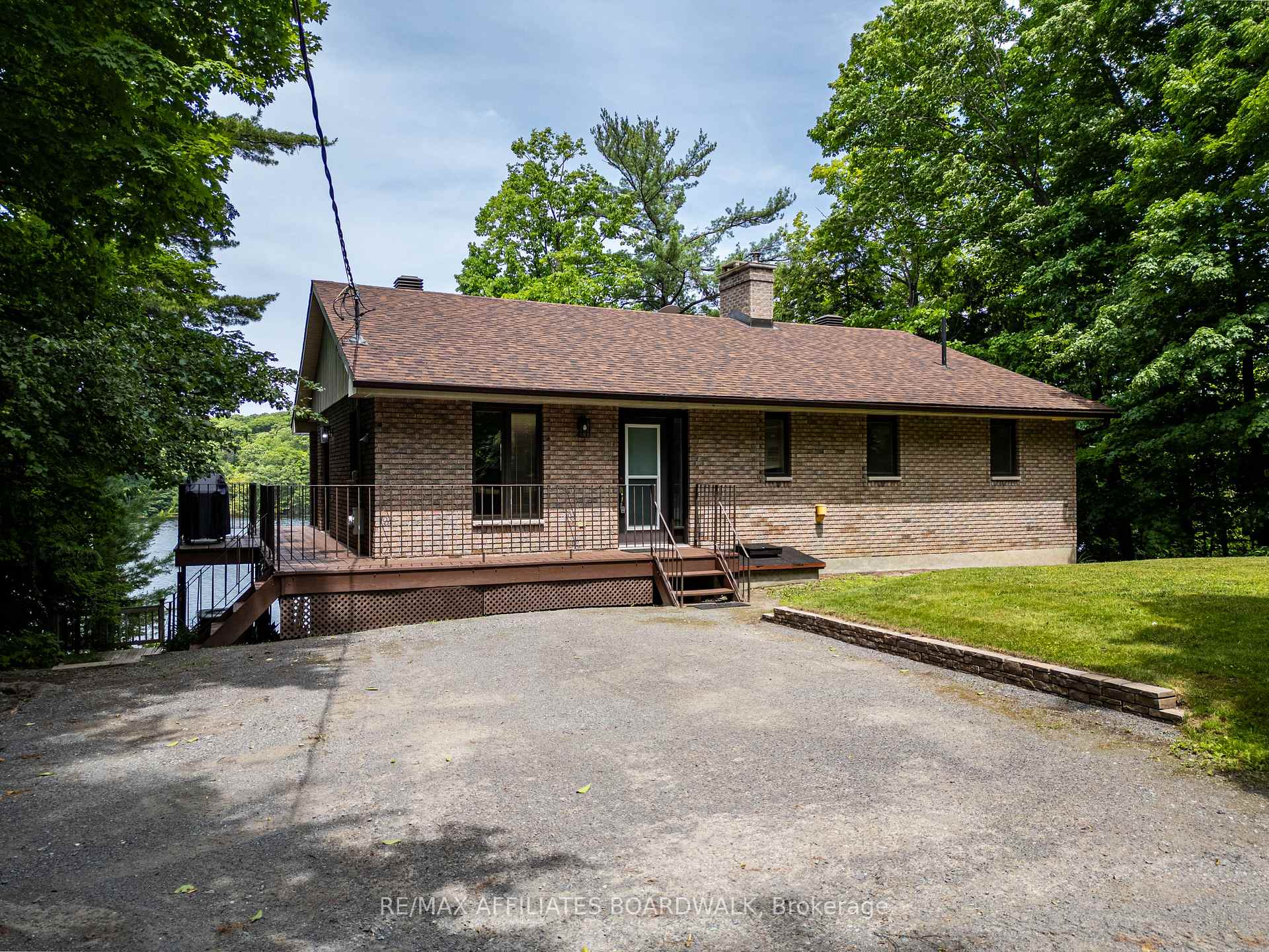 Photo 2 of 125 Deerfield Drive, McNab/Braeside, Mcnab/Braeside Twps — HOMEH