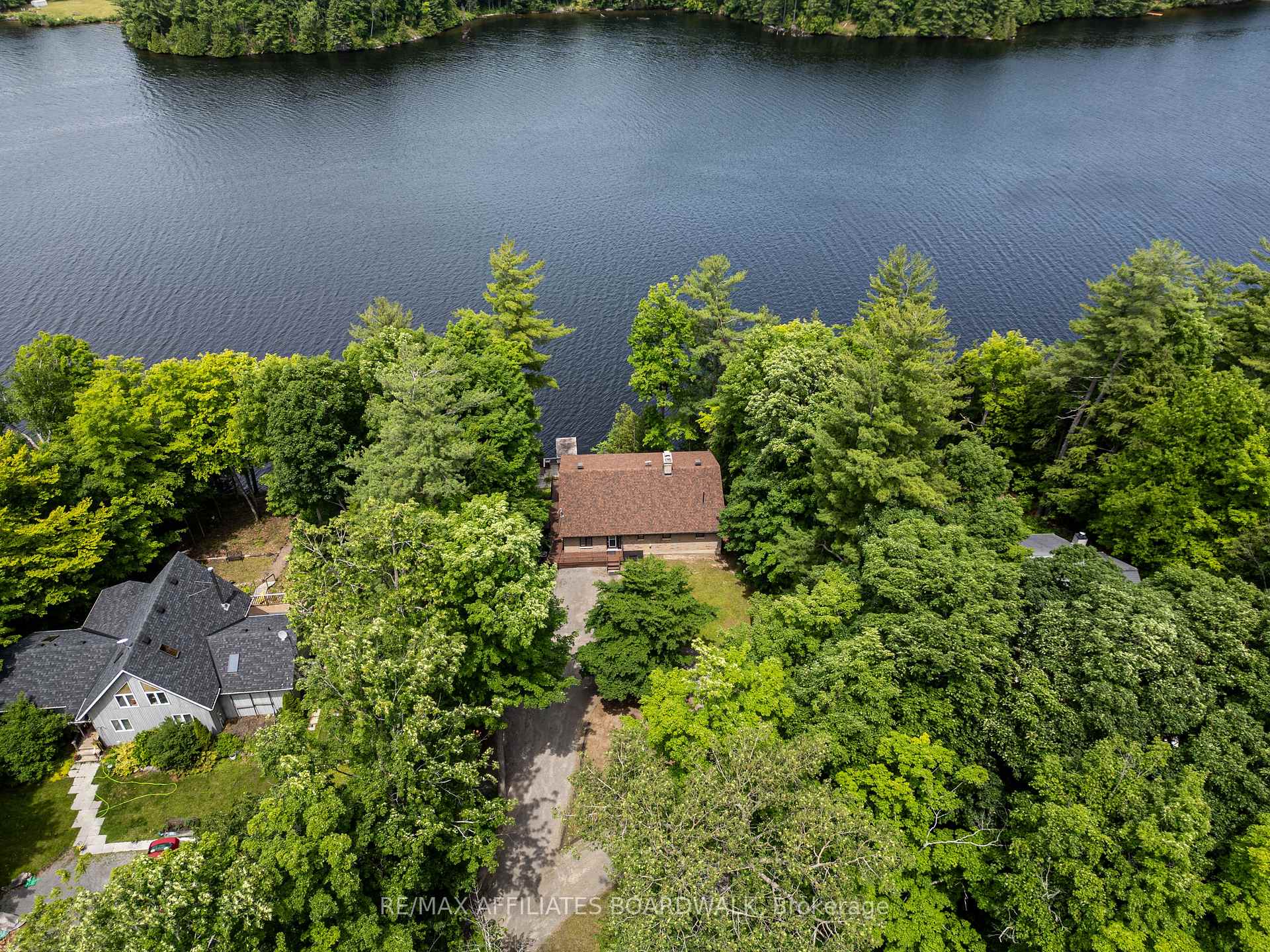 Photo 5 of 125 Deerfield Drive, McNab/Braeside, Mcnab/Braeside Twps — HOMEH