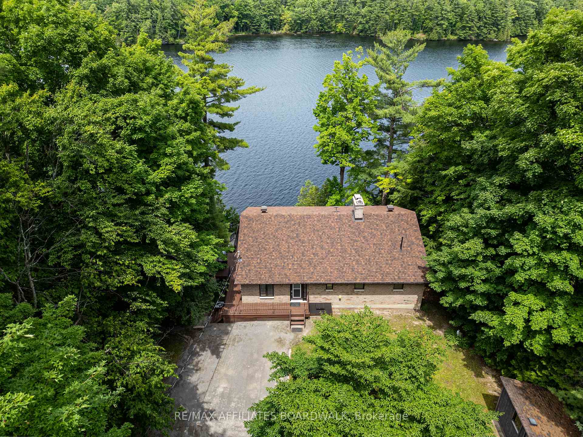 Photo 6 of 125 Deerfield Drive, McNab/Braeside, Mcnab/Braeside Twps — HOMEH