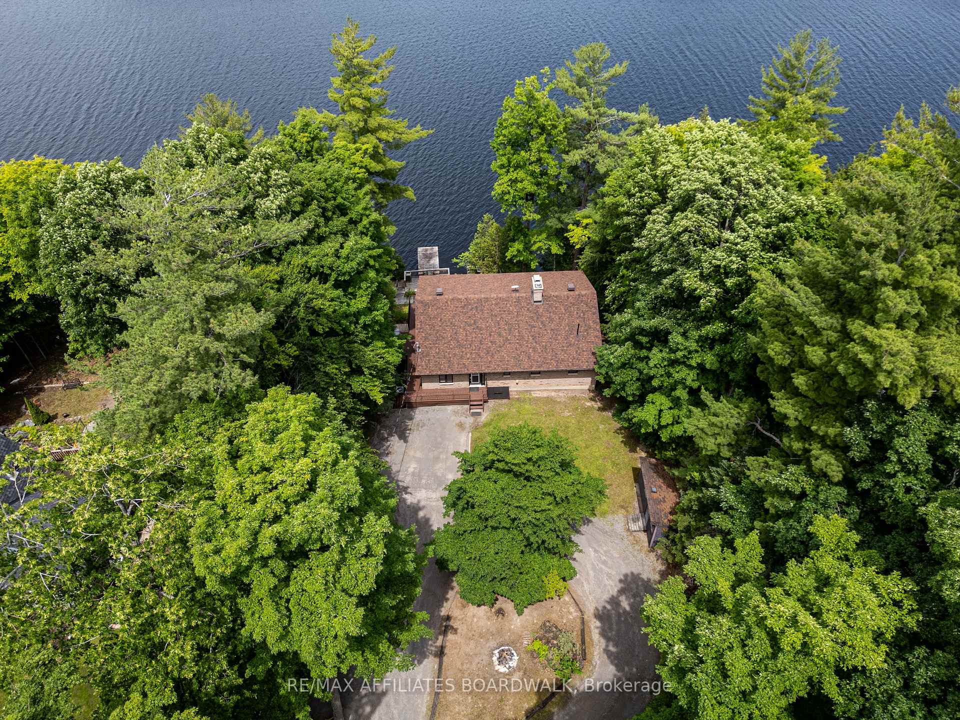 Photo 7 of 125 Deerfield Drive, McNab/Braeside, Mcnab/Braeside Twps — HOMEH