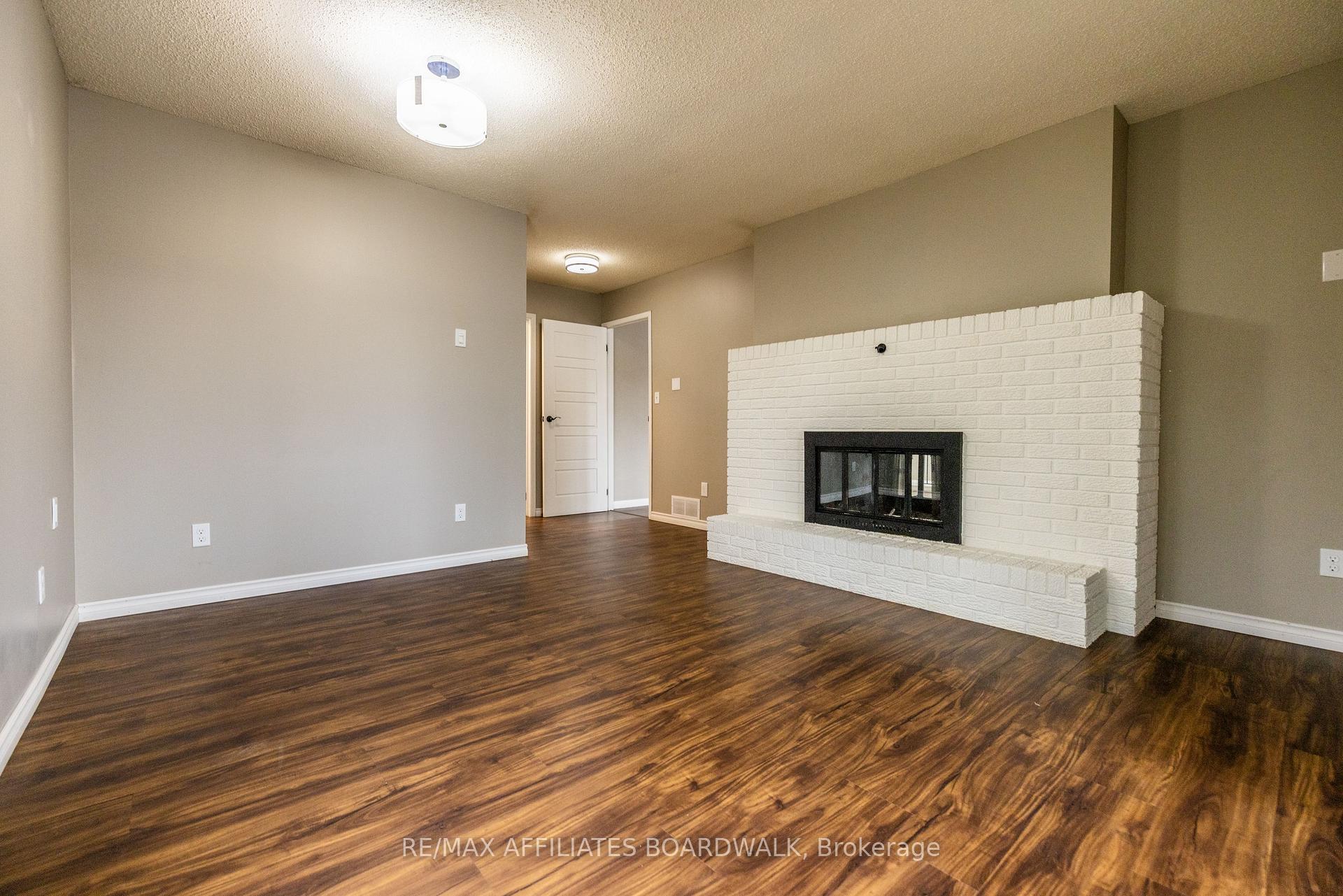 Photo 15 of 125 Deerfield Drive, McNab/Braeside, Mcnab/Braeside Twps — HOMEH