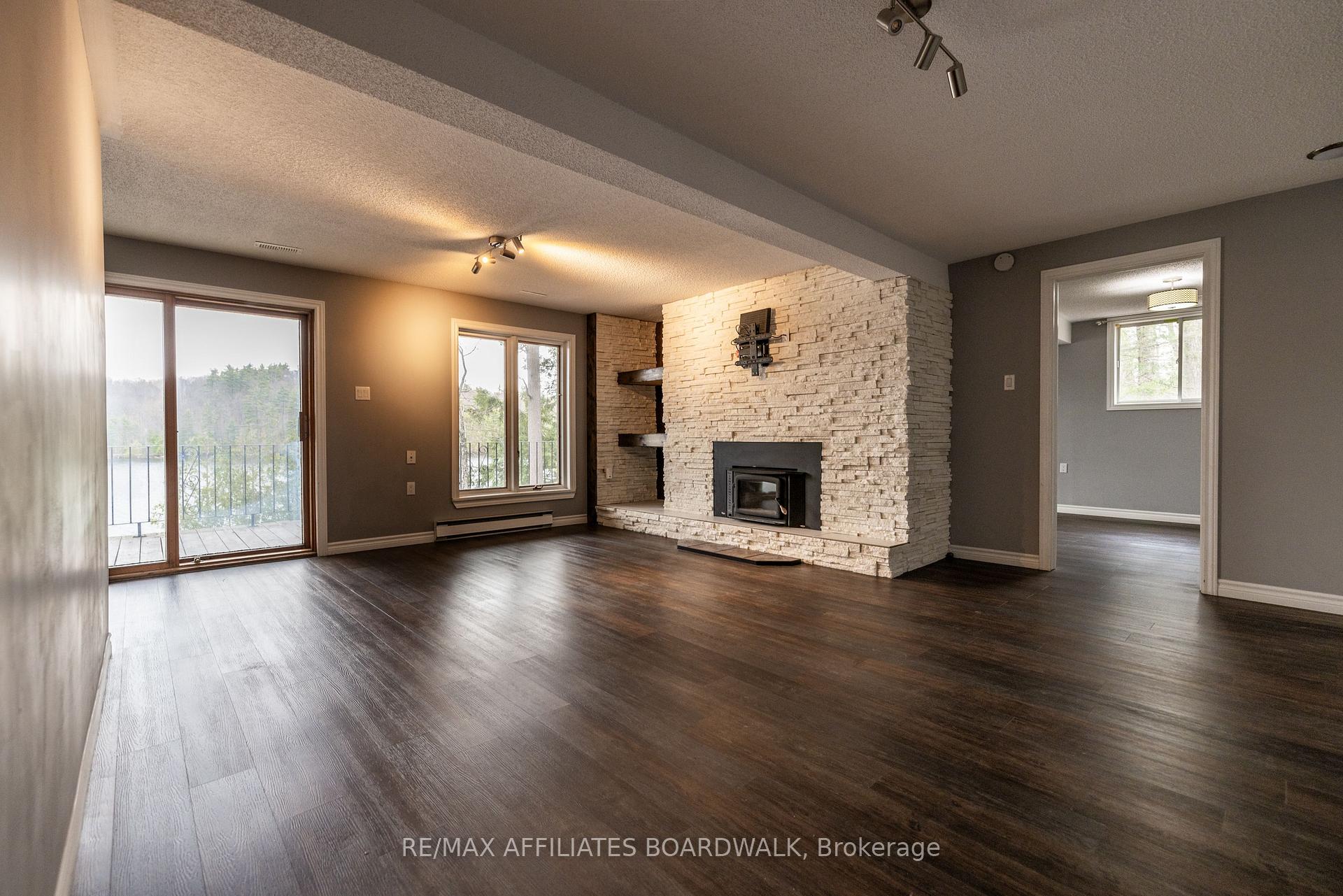 Photo 20 of 125 Deerfield Drive, McNab/Braeside, Mcnab/Braeside Twps — HOMEH