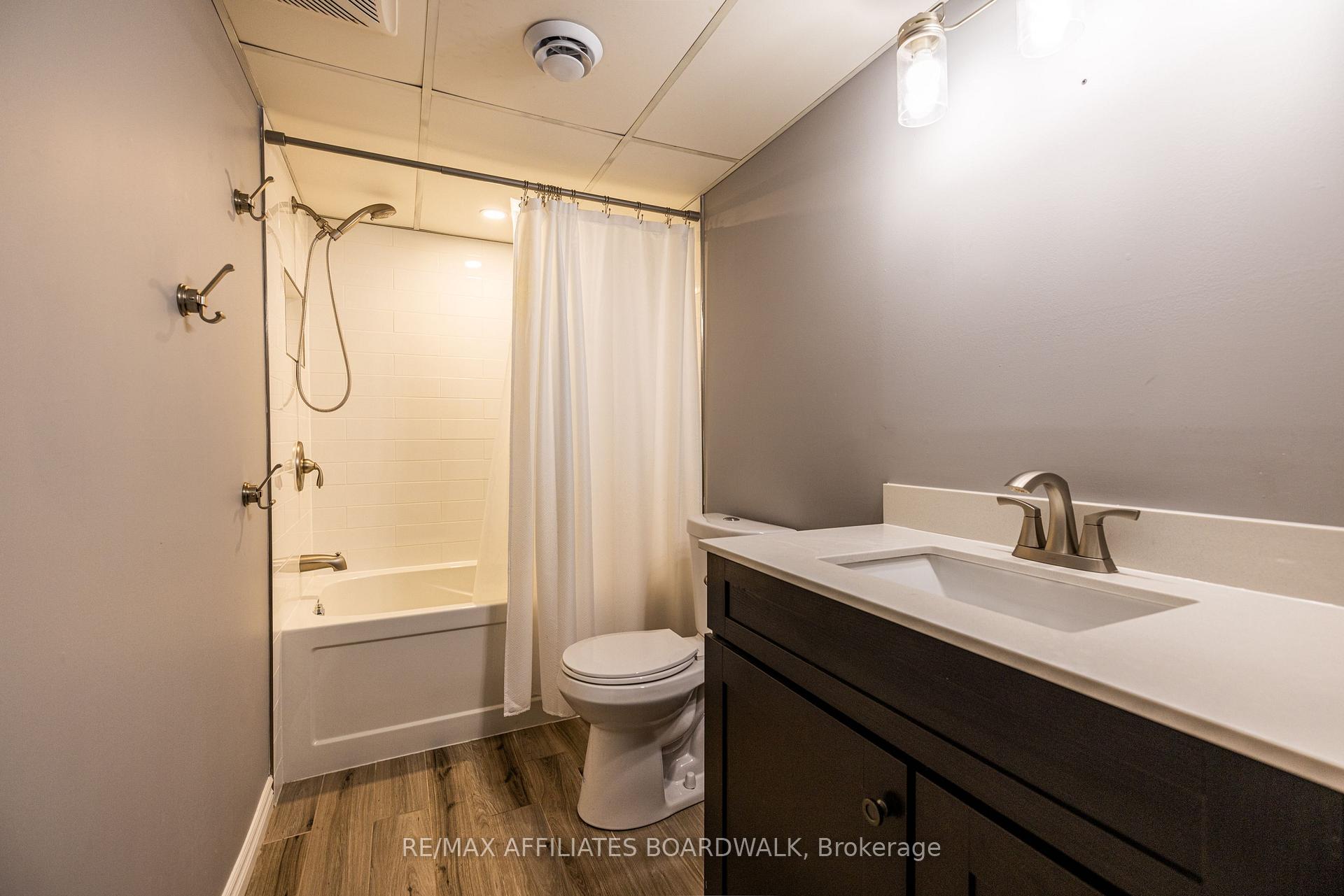 Photo 21 of 125 Deerfield Drive, McNab/Braeside, Mcnab/Braeside Twps — HOMEH