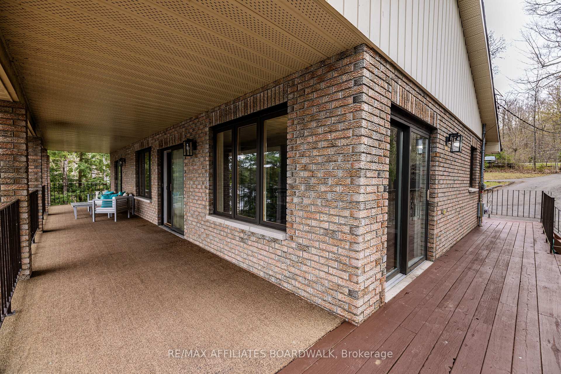 Photo 23 of 125 Deerfield Drive, McNab/Braeside, Mcnab/Braeside Twps — HOMEH