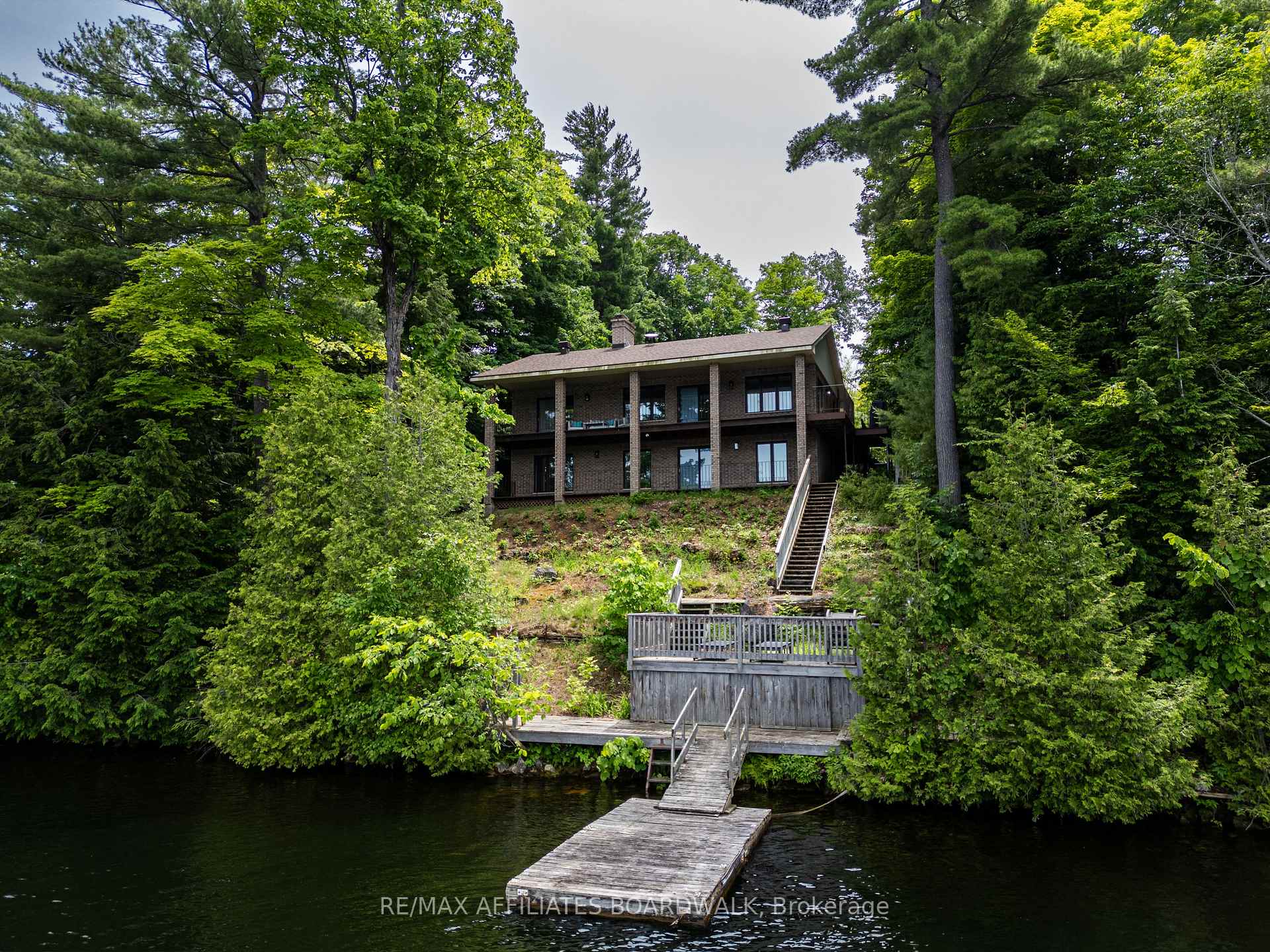 Photo 26 of 125 Deerfield Drive, McNab/Braeside, Mcnab/Braeside Twps — HOMEH