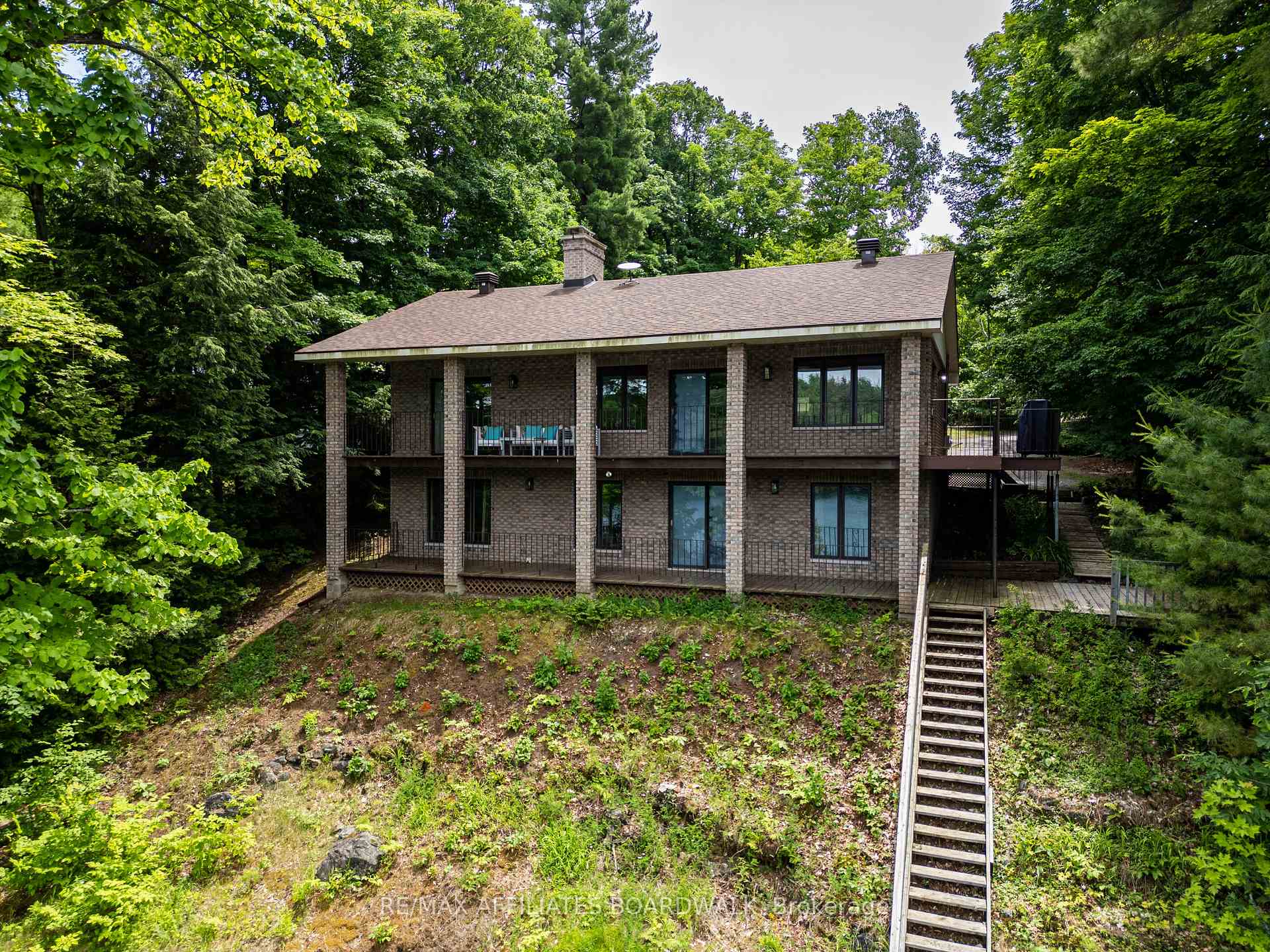 Photo 27 of 125 Deerfield Drive, McNab/Braeside, Mcnab/Braeside Twps — HOMEH