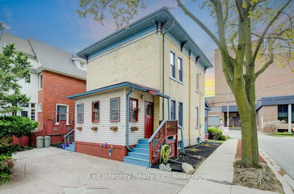 Photo 6 of 32 Ellen Street E, Kitchener, Civic Centre — HOMEH