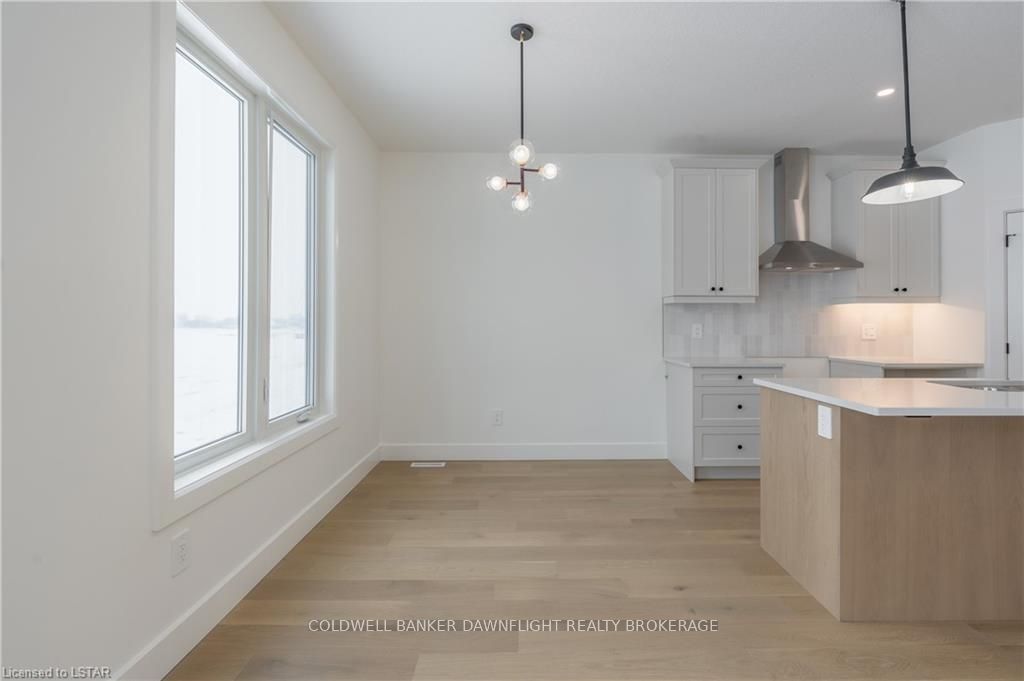 Photo 15 of 141 Scotts Drive, Lucan Biddulph, Lucan — HOMEH