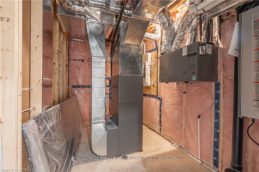 Photo 41 of 141 Scotts Drive, Lucan Biddulph, Lucan — HOMEH