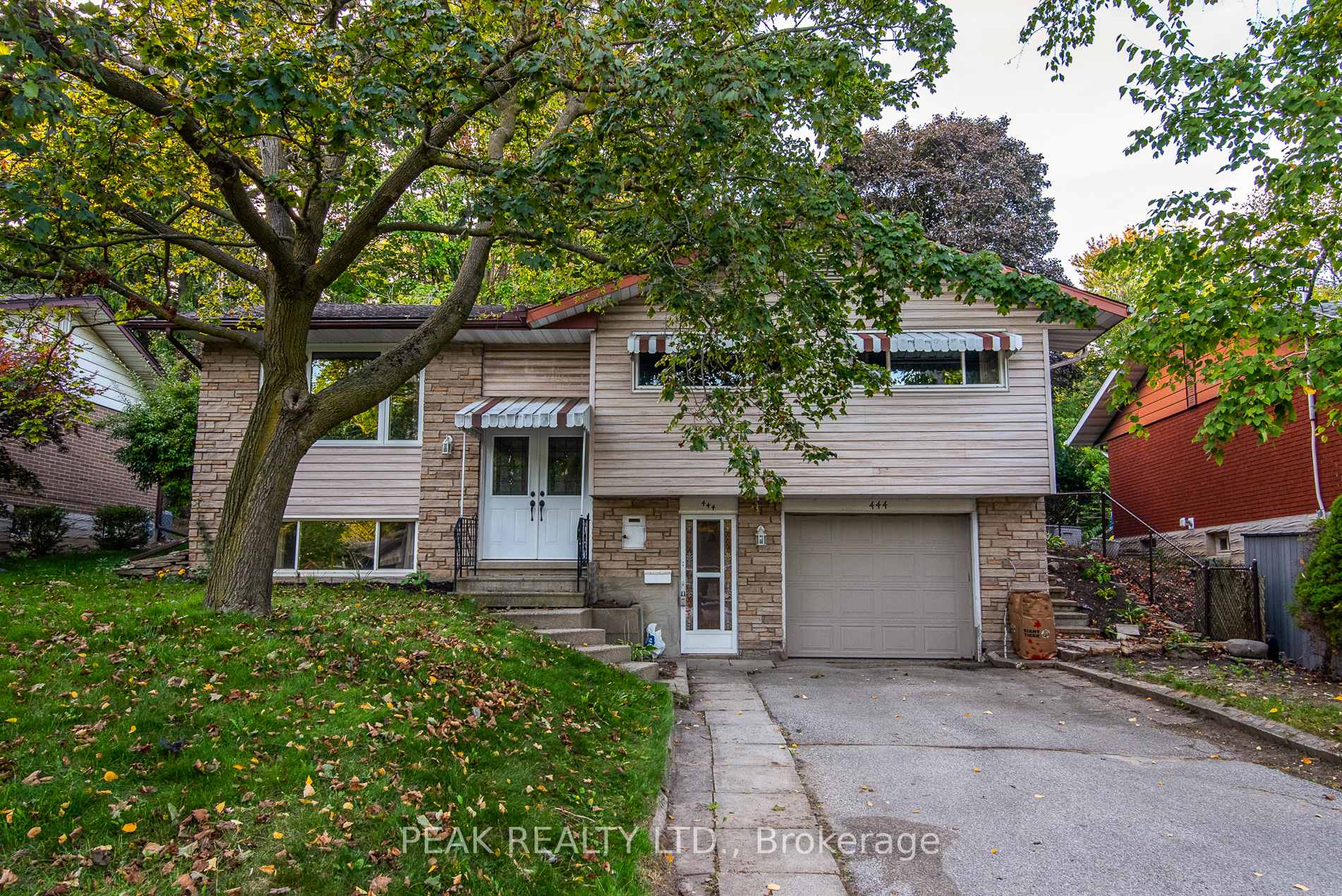 Photo 2 of 444 Greenbrook Drive, Kitchener — HOMEH