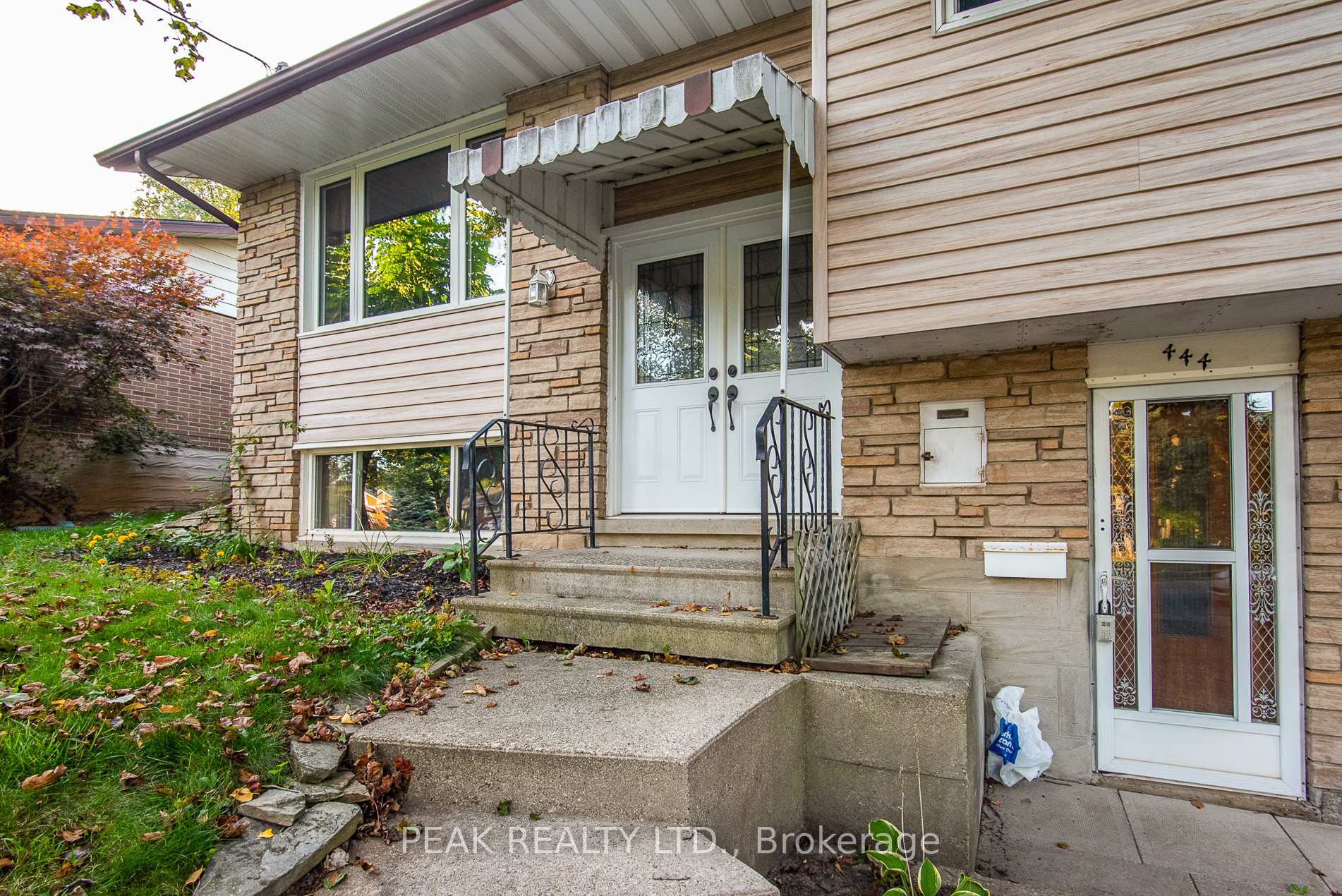 Photo 3 of 444 Greenbrook Drive, Kitchener — HOMEH