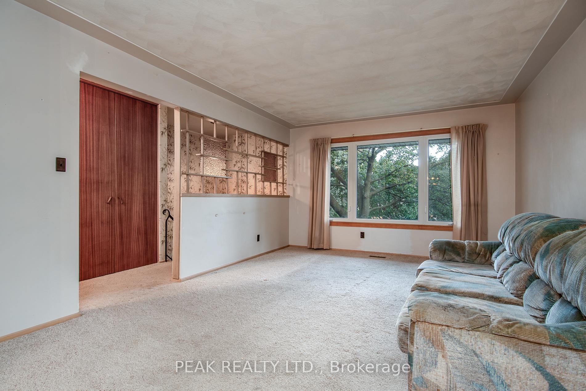 Photo 10 of 444 Greenbrook Drive, Kitchener — HOMEH