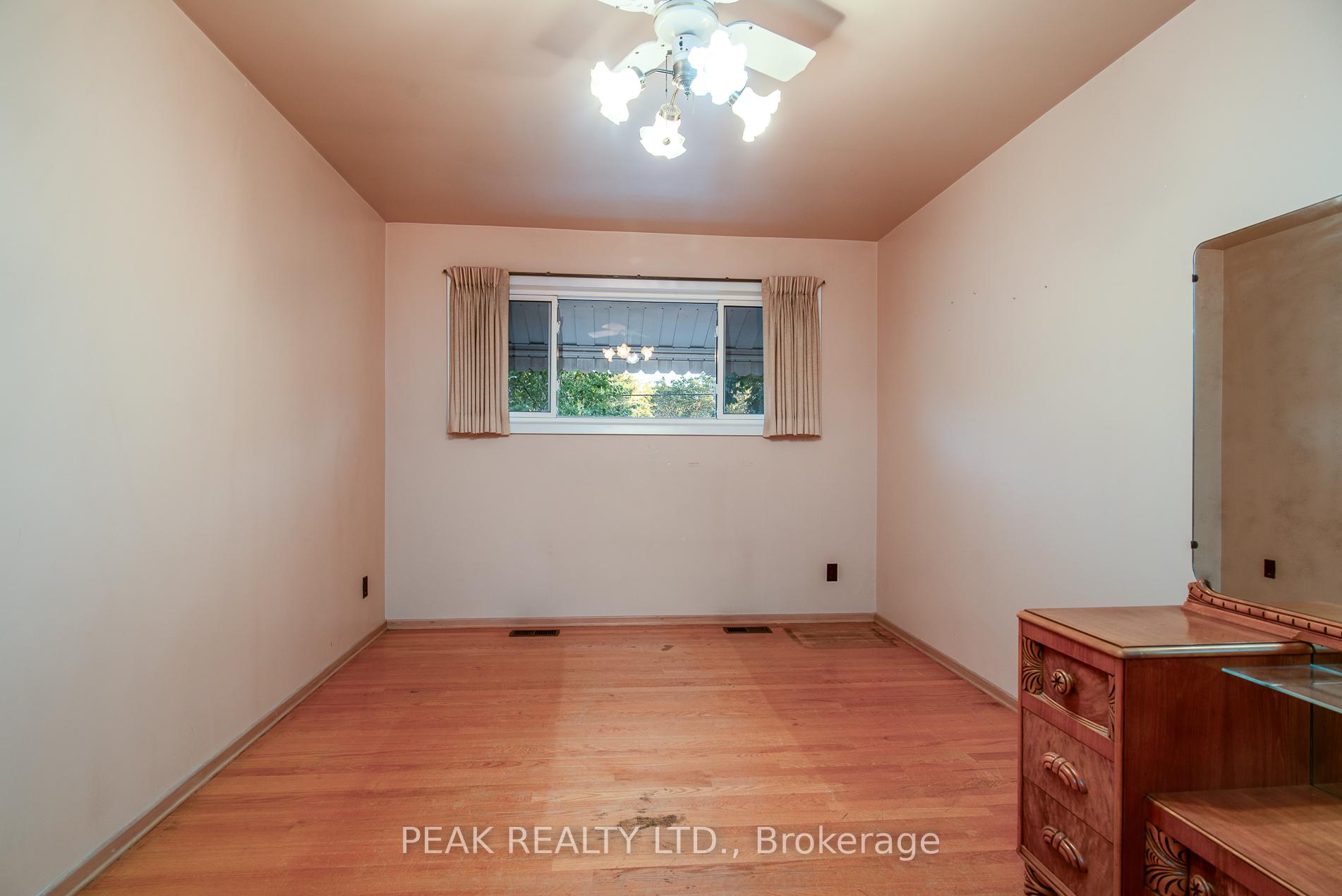 Photo 23 of 444 Greenbrook Drive, Kitchener — HOMEH