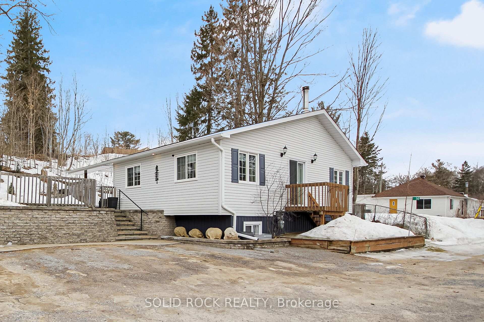 Photo 2 of 14 Smeltzer Lane, McNab/Braeside, Mcnab/Braeside Twps — HOMEH