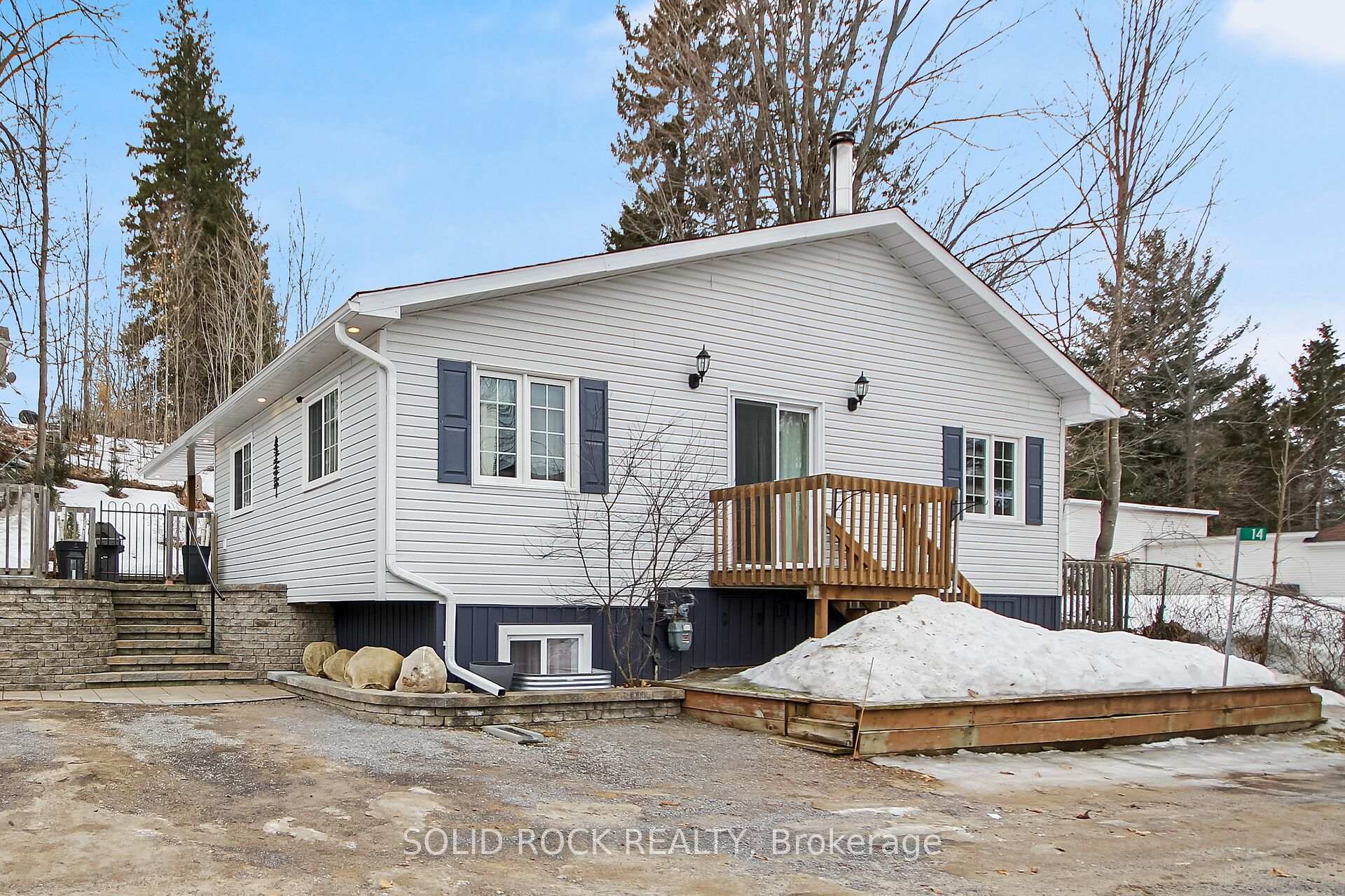 Photo 3 of 14 Smeltzer Lane, McNab/Braeside, Mcnab/Braeside Twps — HOMEH
