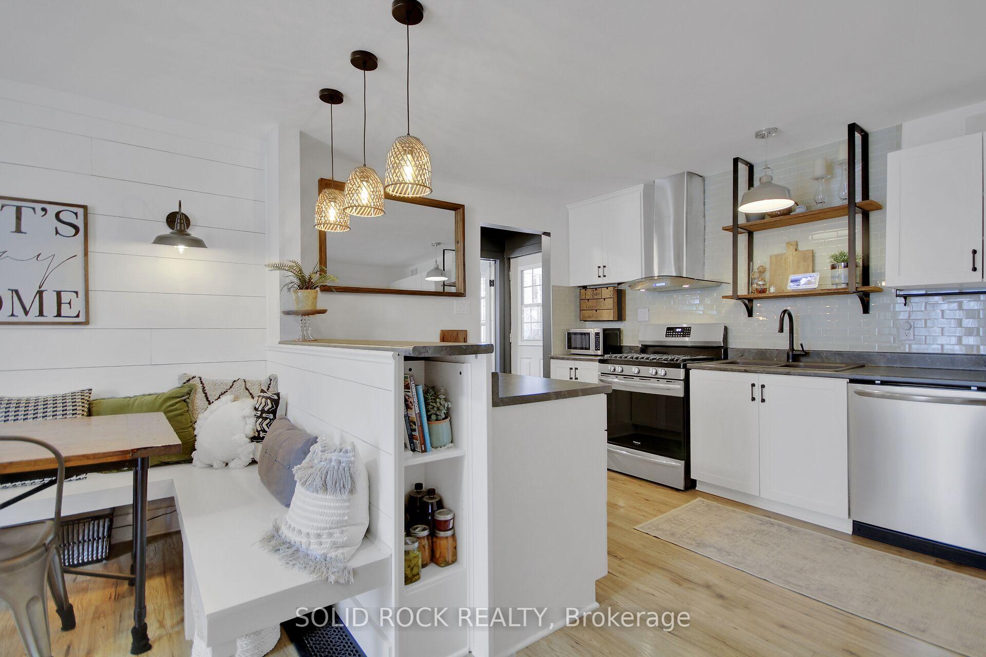 Photo 9 of 14 Smeltzer Lane, McNab/Braeside, Mcnab/Braeside Twps — HOMEH