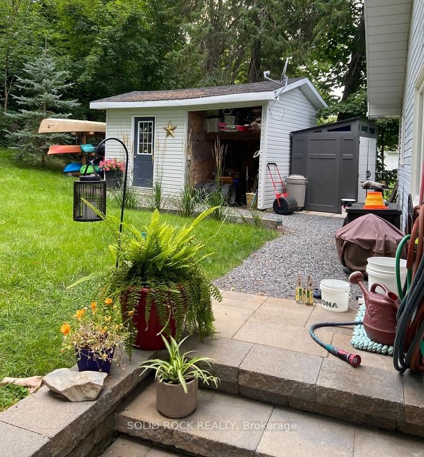 Photo 36 of 14 Smeltzer Lane, McNab/Braeside, Mcnab/Braeside Twps — HOMEH