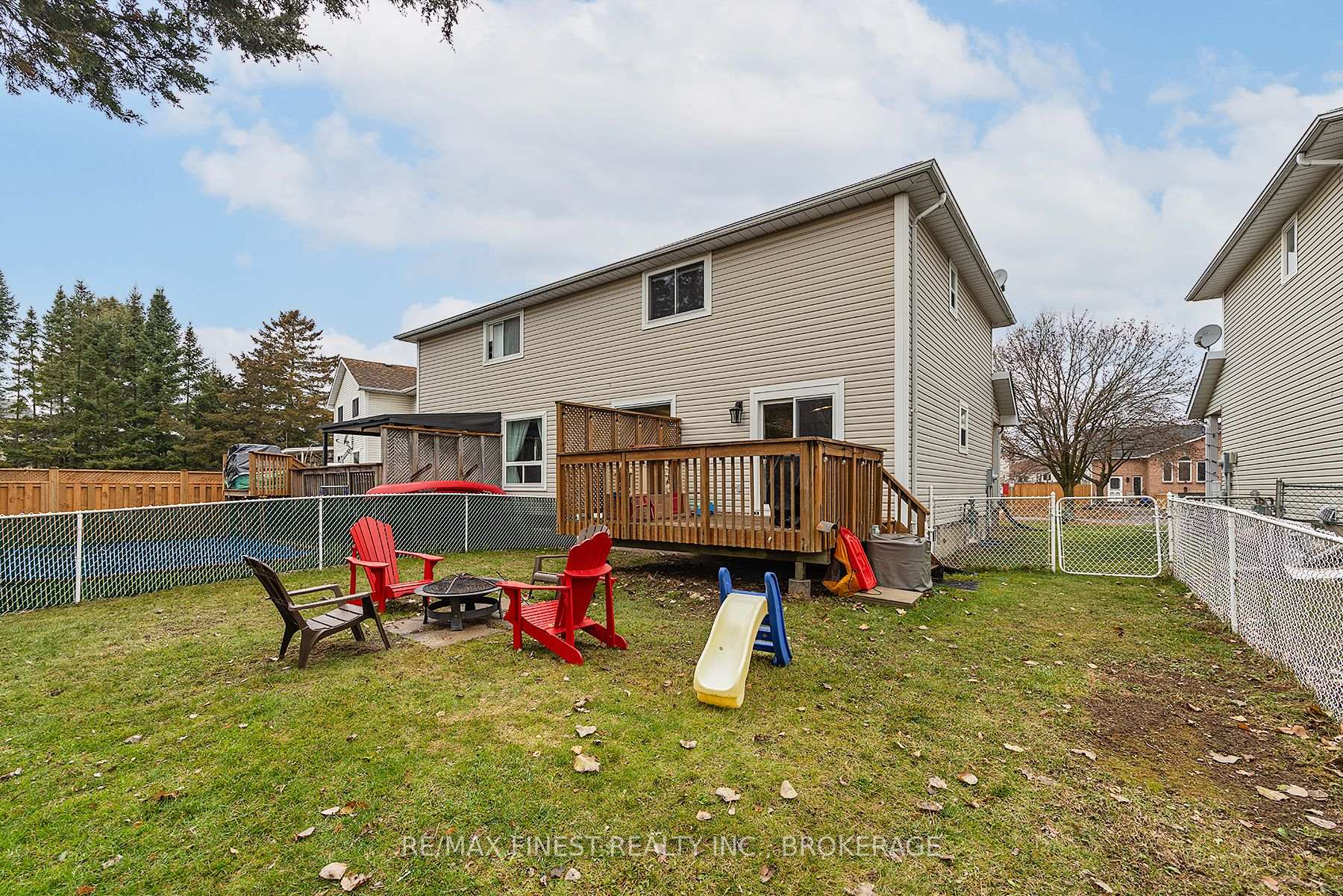 Photo 8 of 1236 Brackenwood Crescent, Kingston, City Northwest — HOMEH