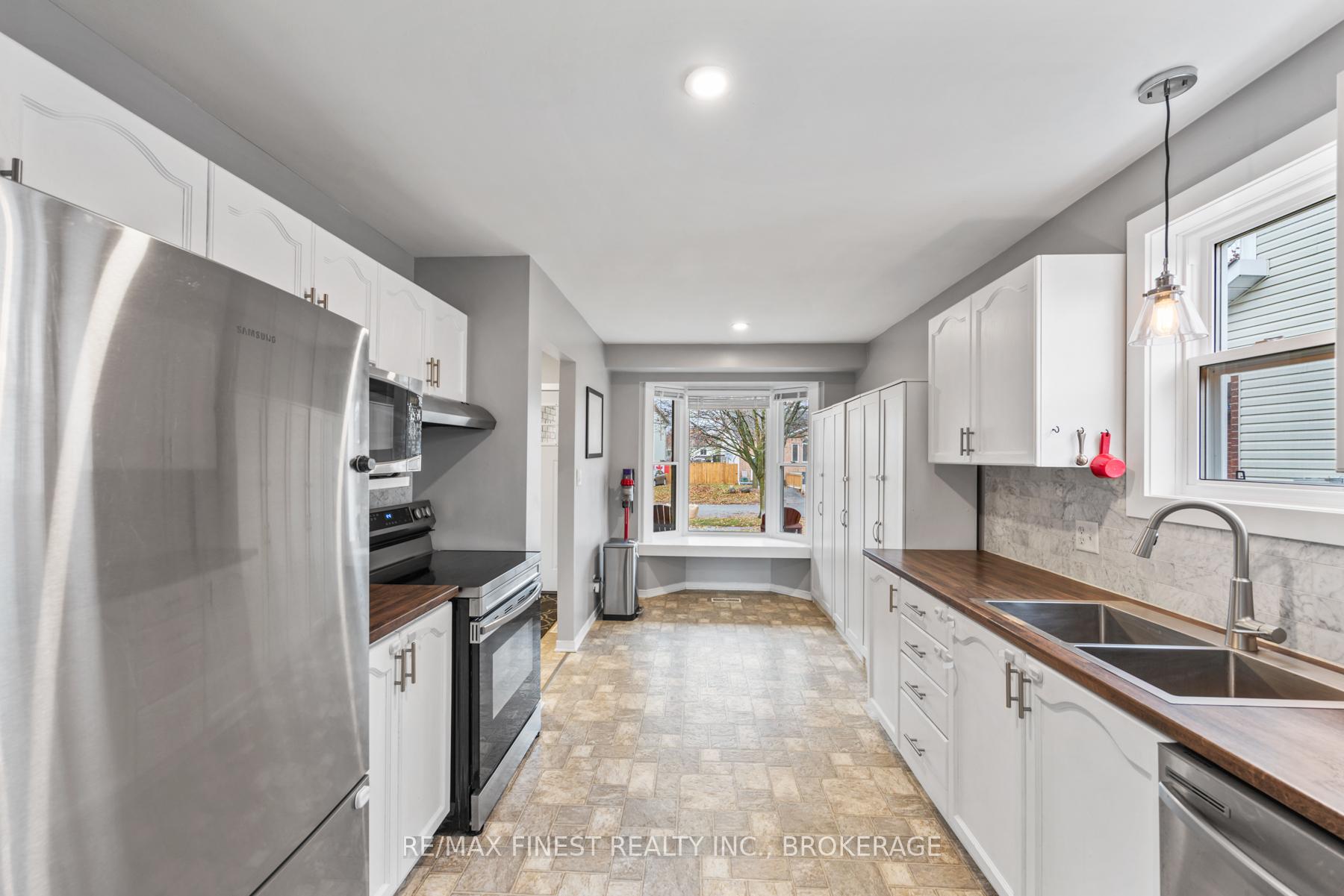 Photo 17 of 1236 Brackenwood Crescent, Kingston, City Northwest — HOMEH