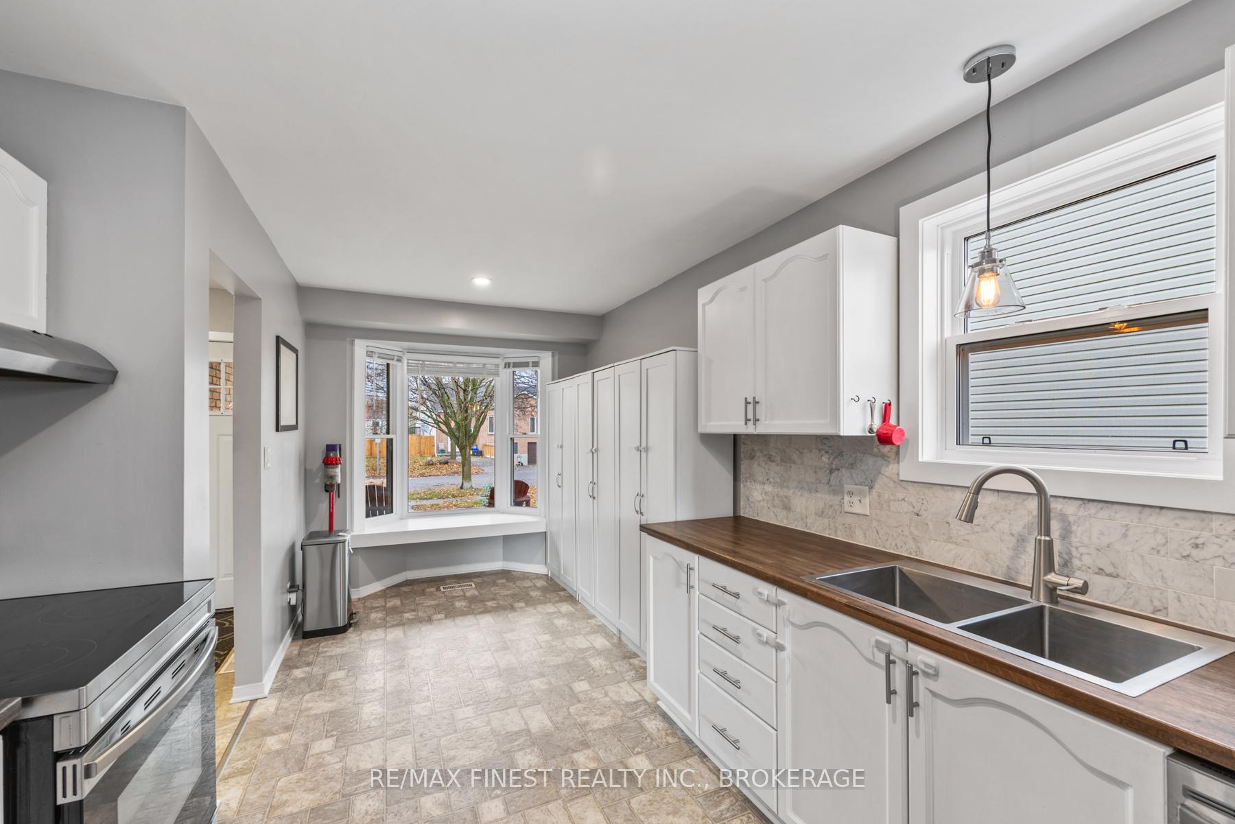 Photo 18 of 1236 Brackenwood Crescent, Kingston, City Northwest — HOMEH