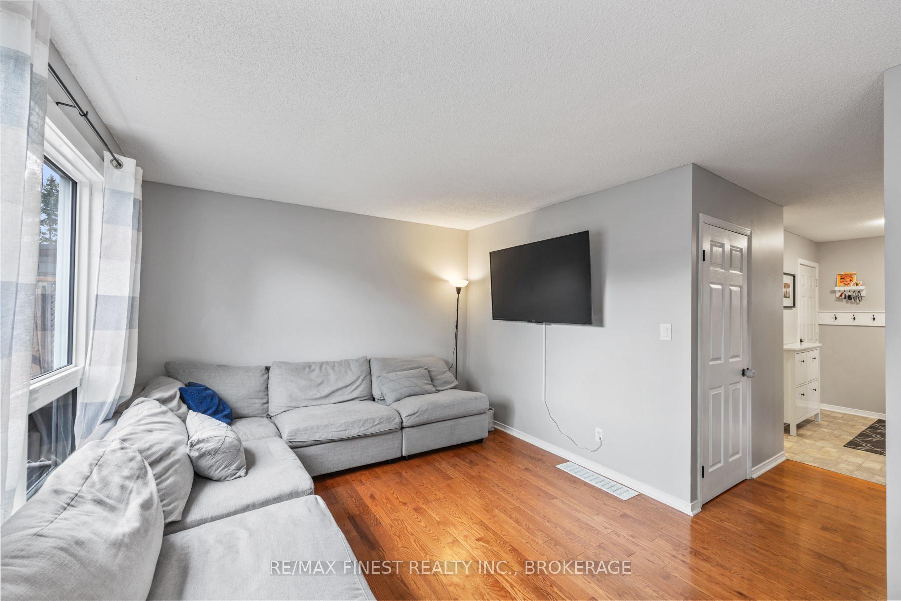 Photo 24 of 1236 Brackenwood Crescent, Kingston, City Northwest — HOMEH
