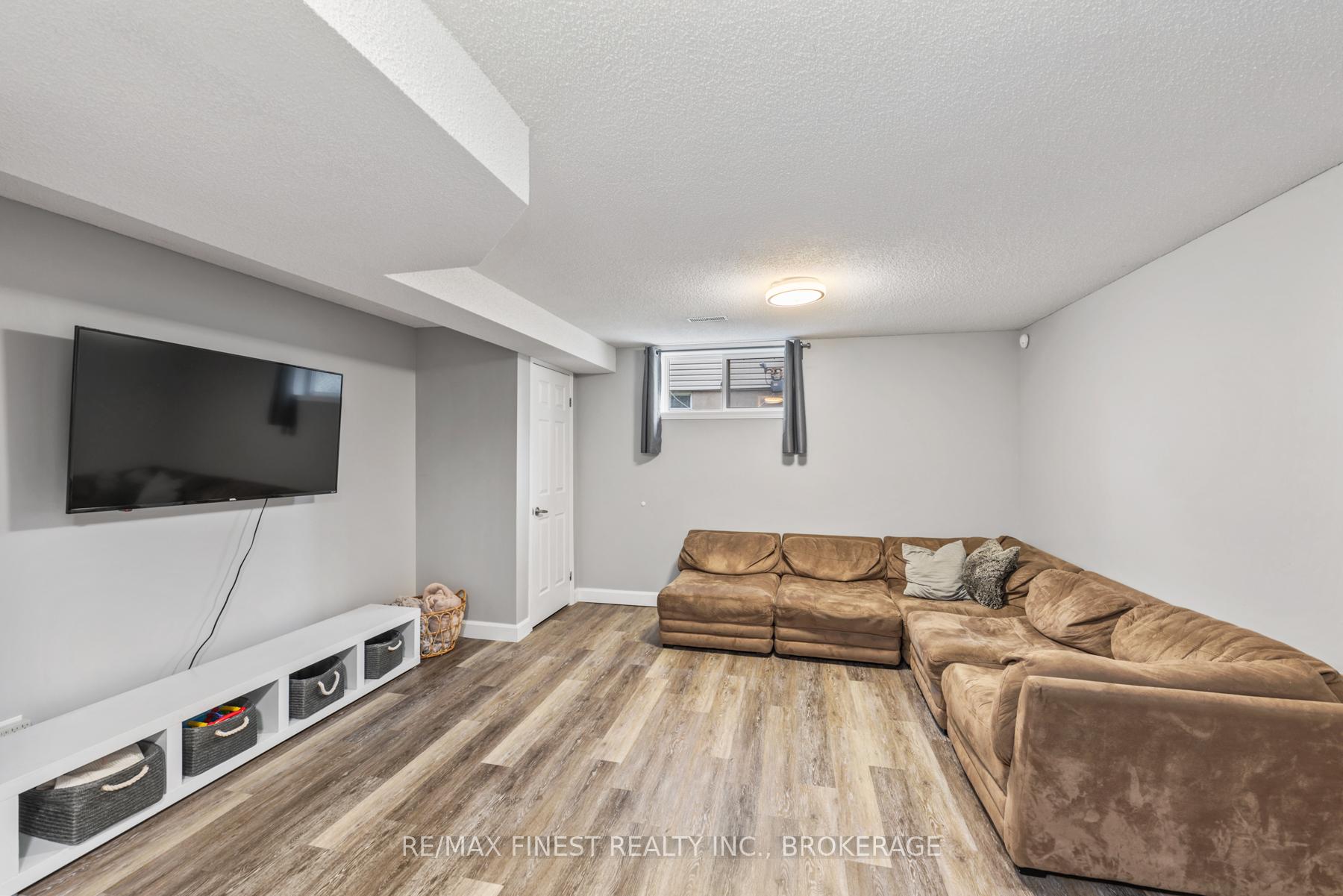 Photo 28 of 1236 Brackenwood Crescent, Kingston, City Northwest — HOMEH