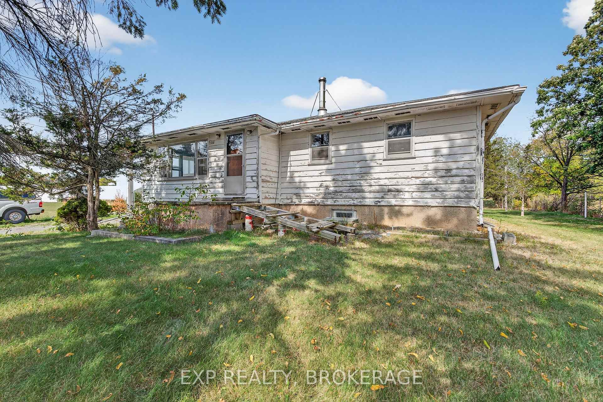 Photo 3 of 1195 Simmons Road, Loyalist, Lennox and Addington - South — HOMEH