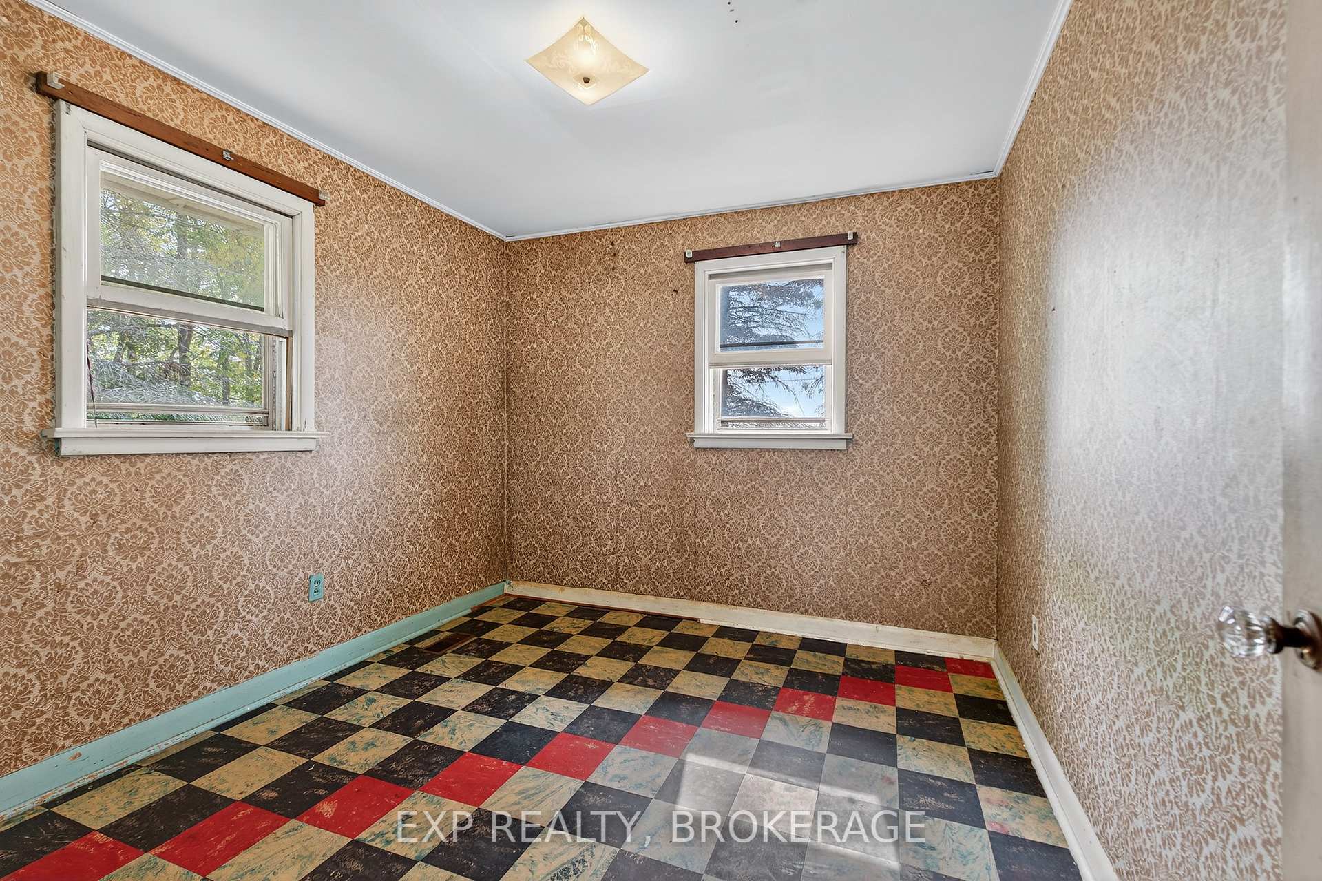 Photo 11 of 1195 Simmons Road, Loyalist, Lennox and Addington - South — HOMEH