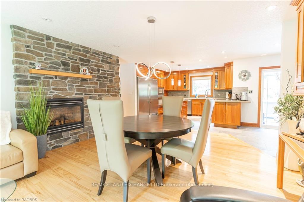 Photo 11 of 40 Albert Road, Kincardine — HOMEH