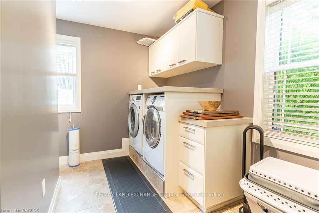 Photo 31 of 40 Albert Road, Kincardine — HOMEH