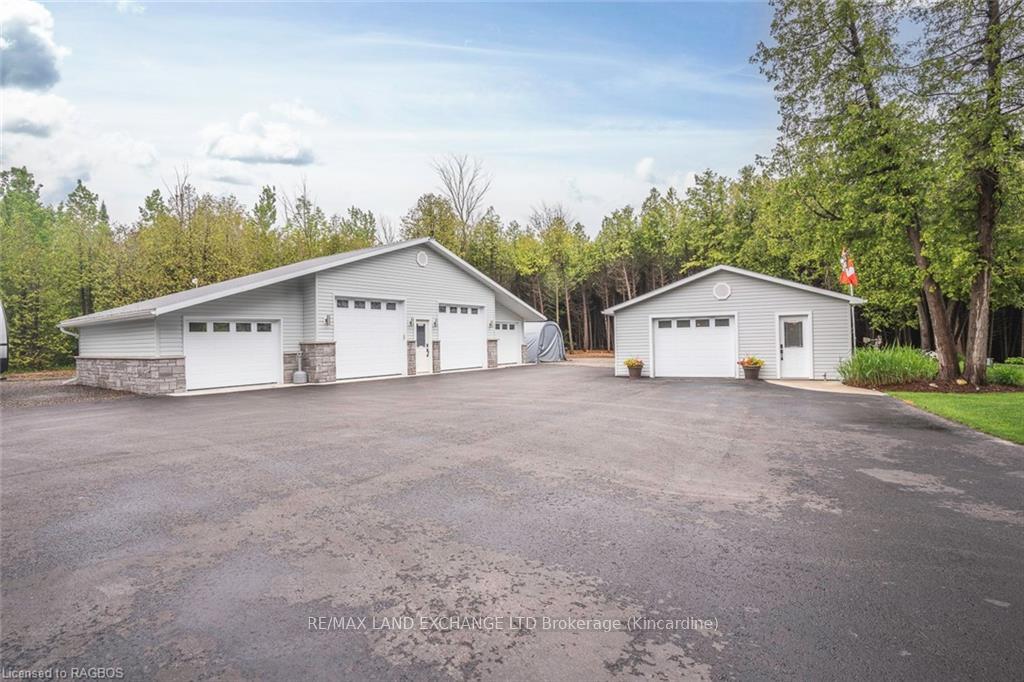 Photo 40 of 40 Albert Road, Kincardine — HOMEH