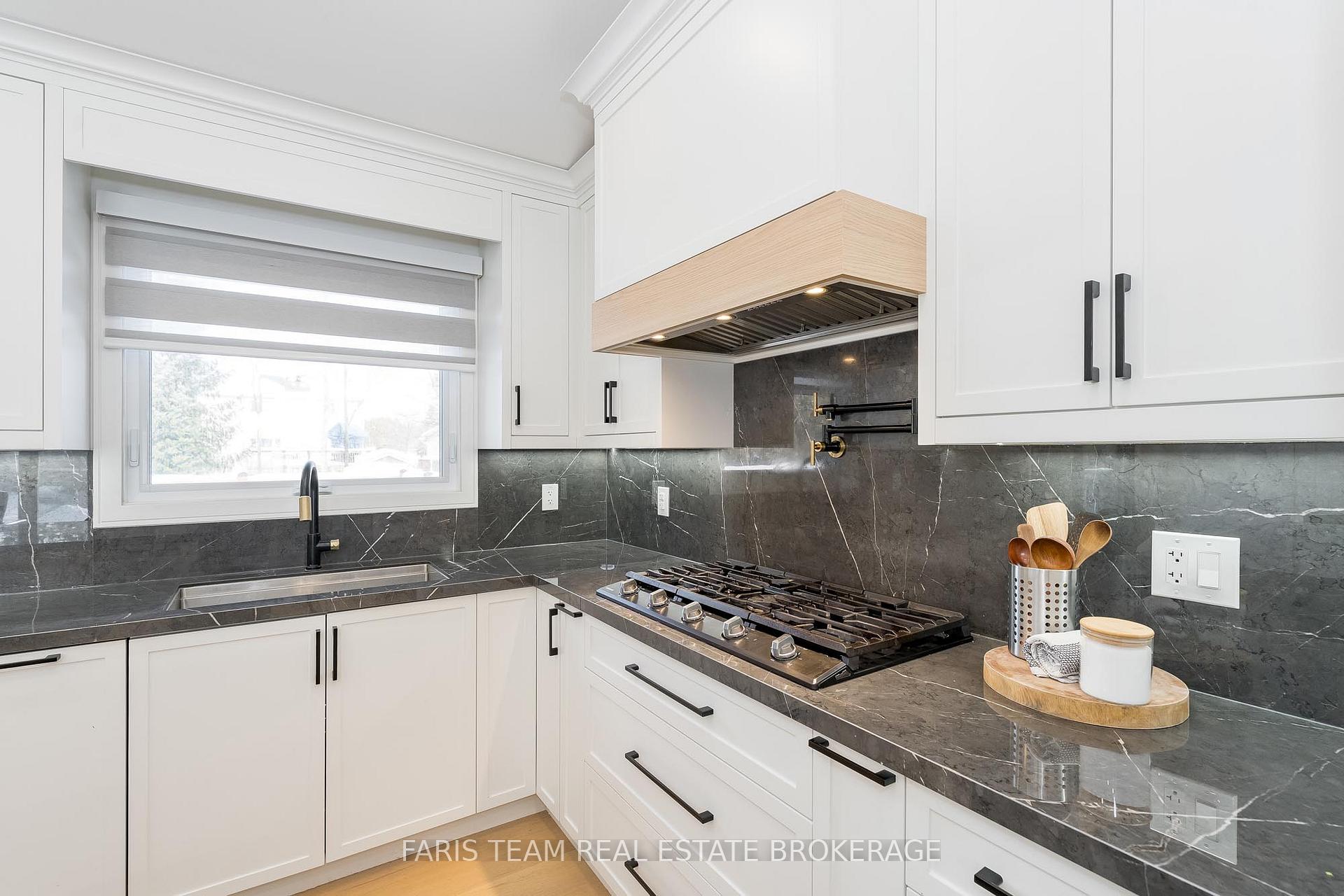 Photo 4 of 748 Trinity Street, Innisfil, Alcona — HOMEH