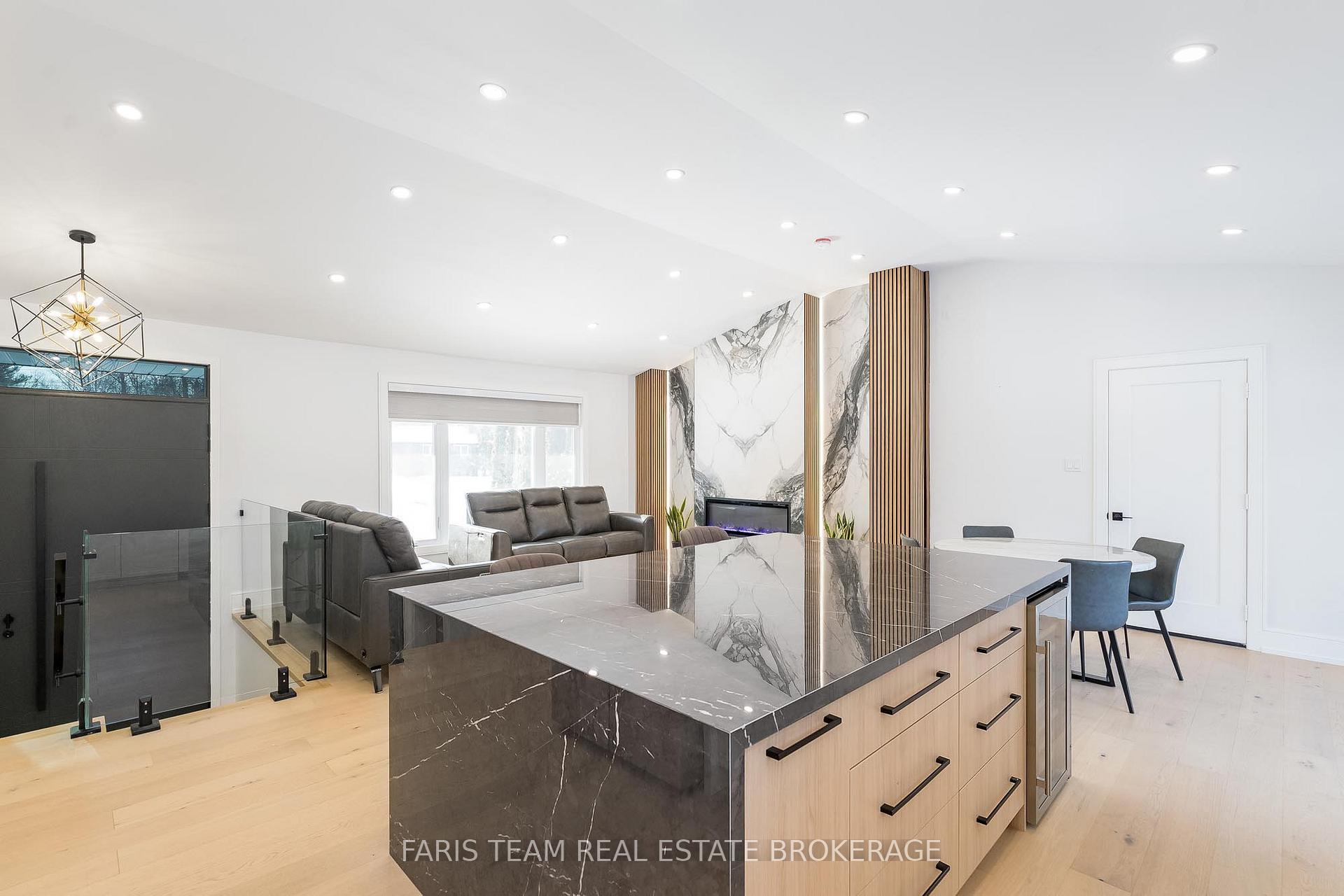 Photo 5 of 748 Trinity Street, Innisfil, Alcona — HOMEH