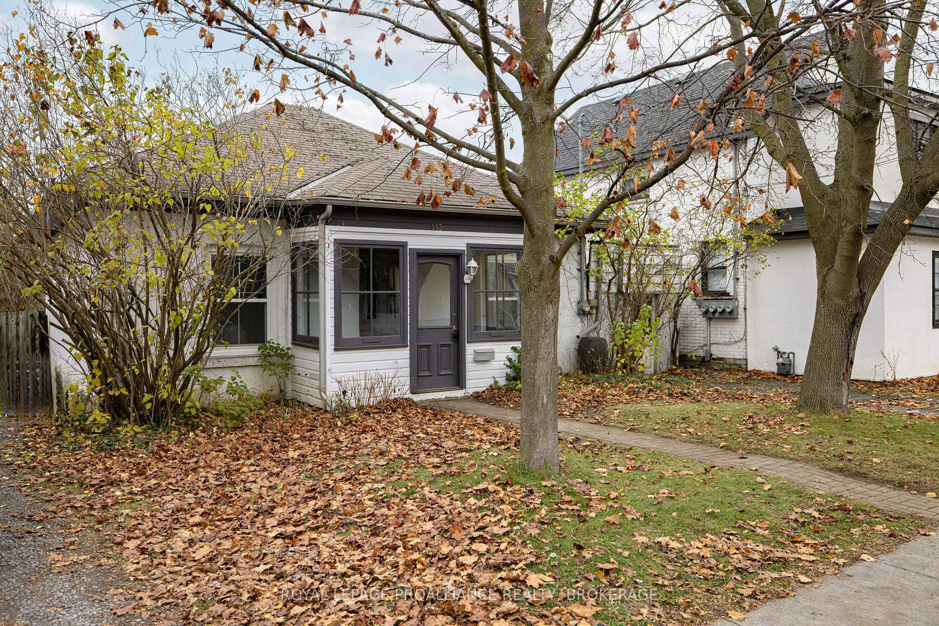 Photo 4 of 113 Charles Street, Kingston, East of Sir John A. Blvd — HOMEH