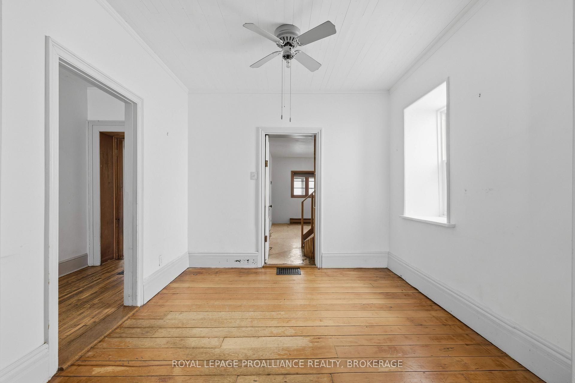 Photo 17 of 113 Charles Street, Kingston, East of Sir John A. Blvd — HOMEH